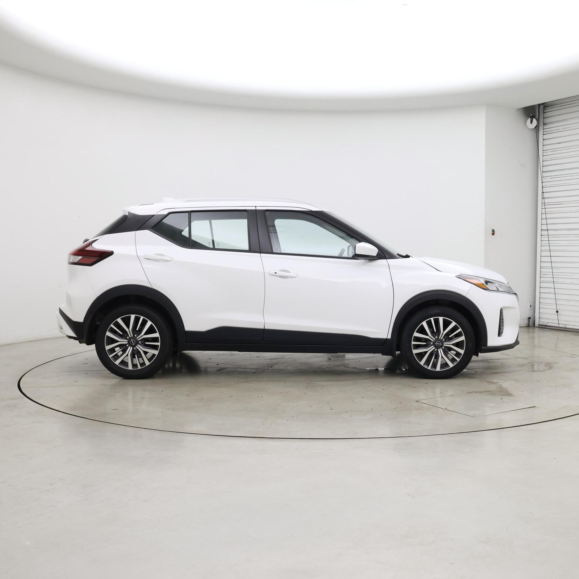 Thumbnail: 2023 Nissan Kicks - 7