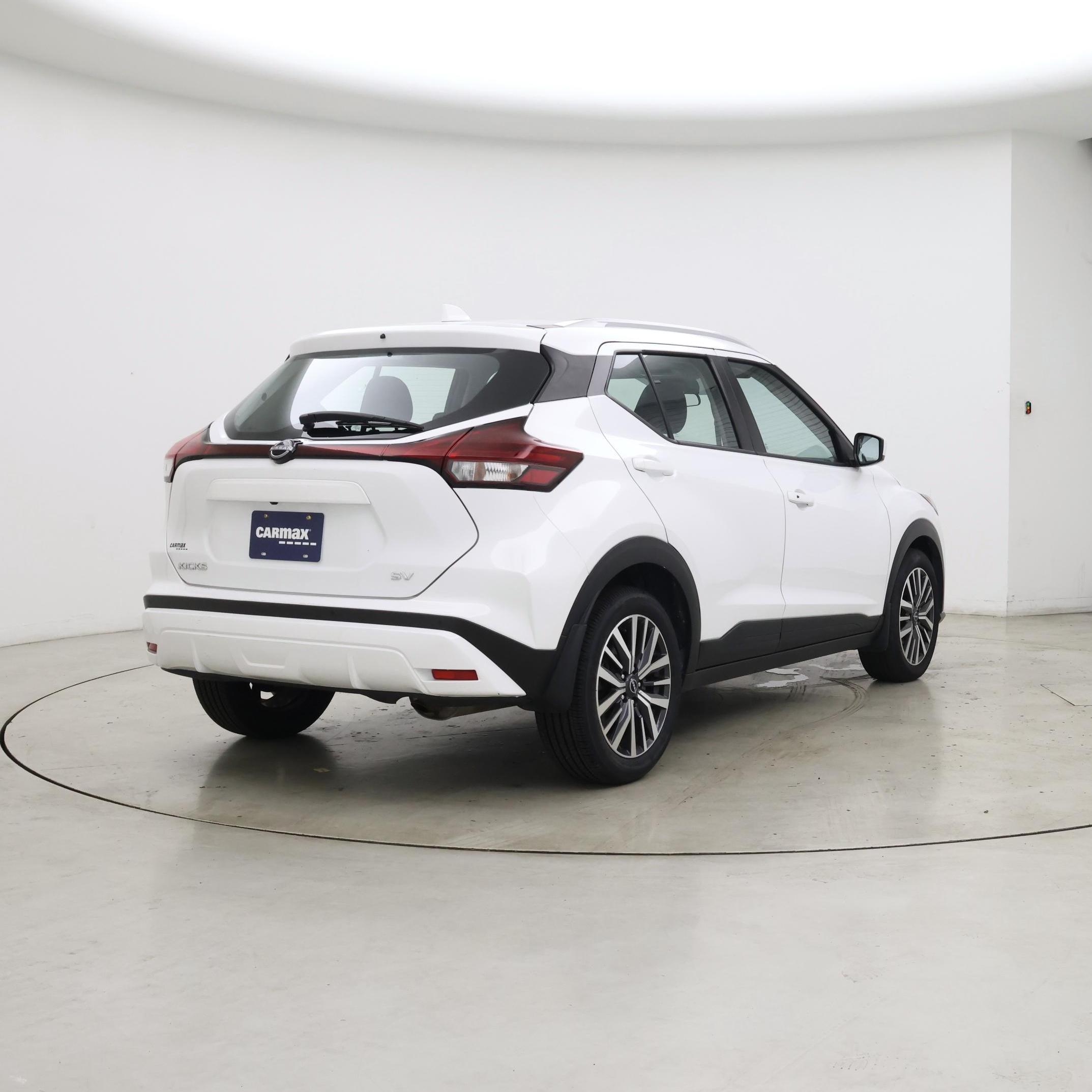 Thumbnail: 2023 Nissan Kicks - 8