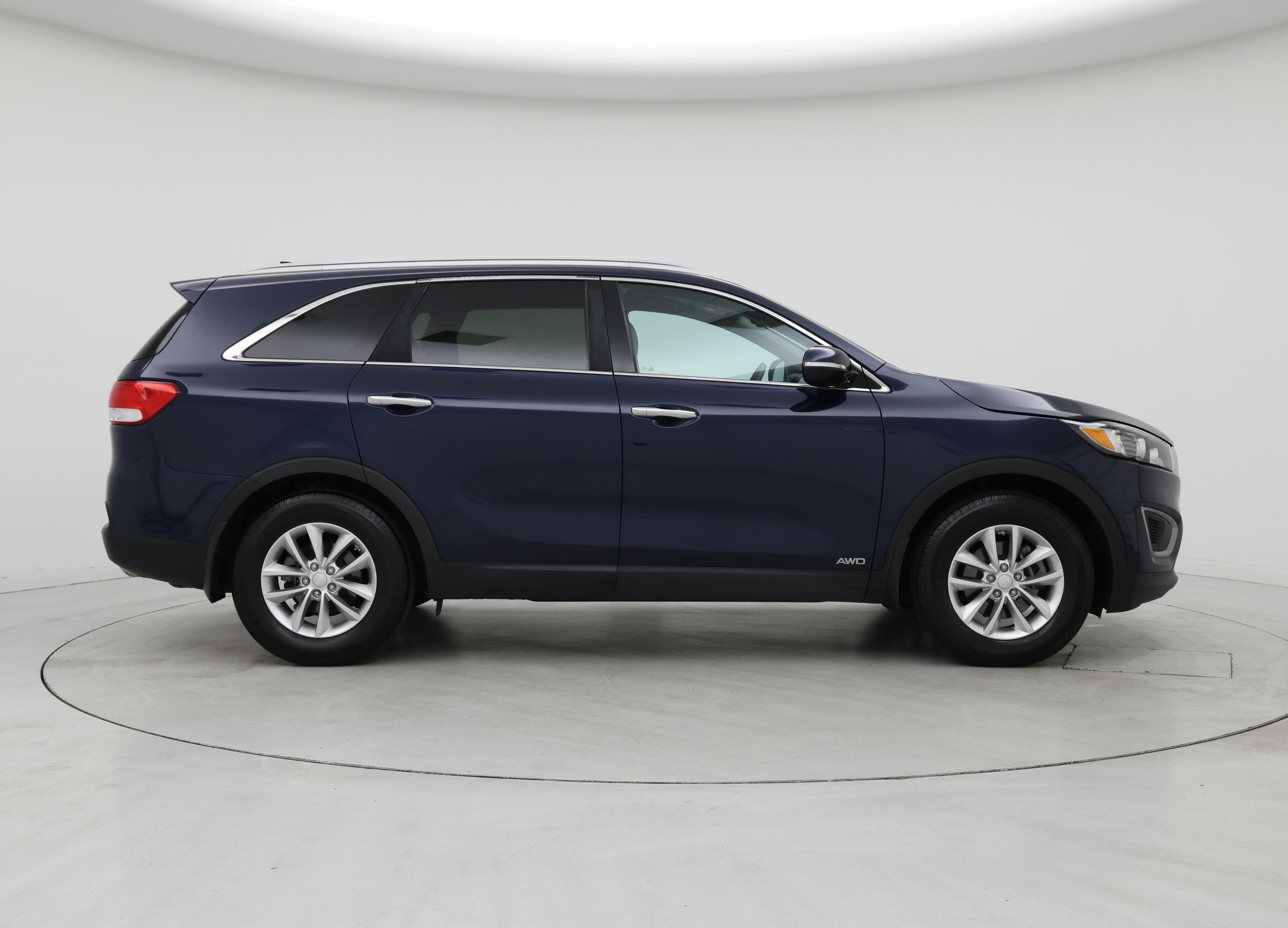 Thumbnail: 2017 Kia Sorento - 7
