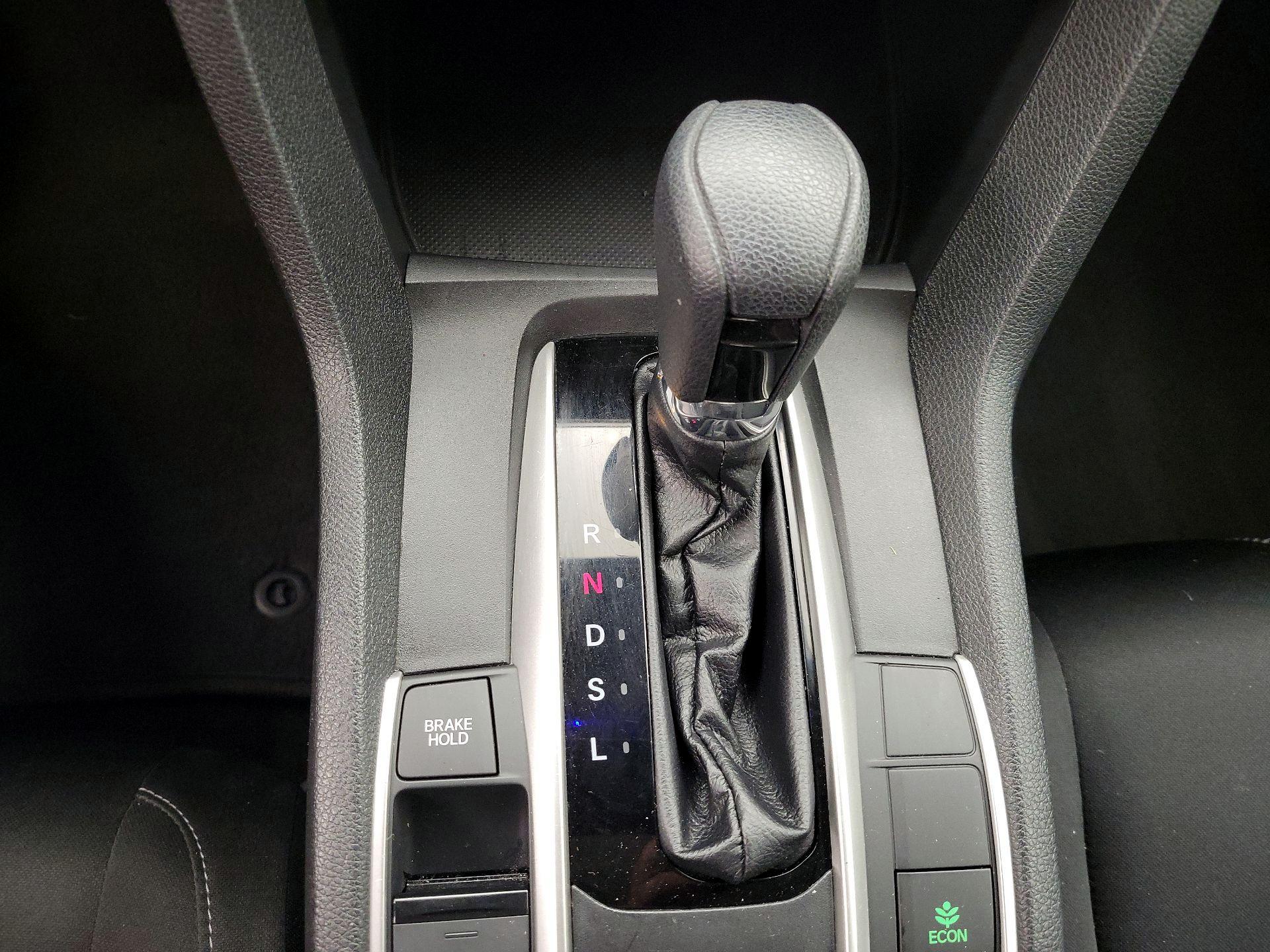 Thumbnail: 2019 Honda Civic - 17
