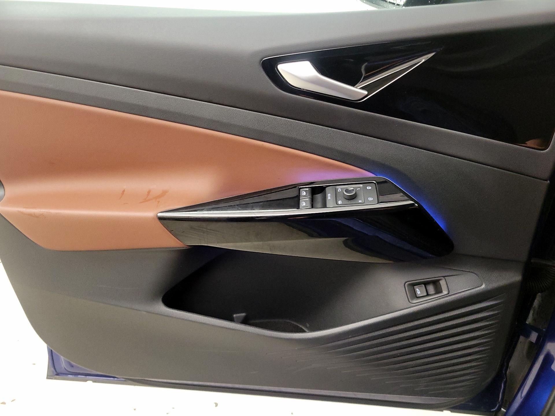 Thumbnail: 2022 Volkswagen ID.4 - 12