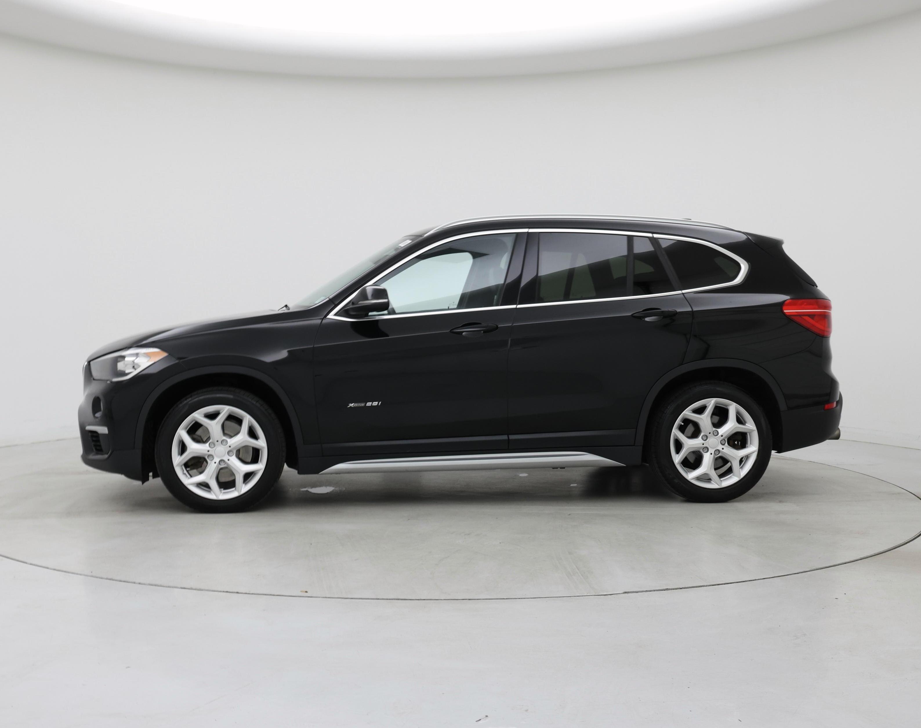 Thumbnail: 2018 BMW X1 - 3