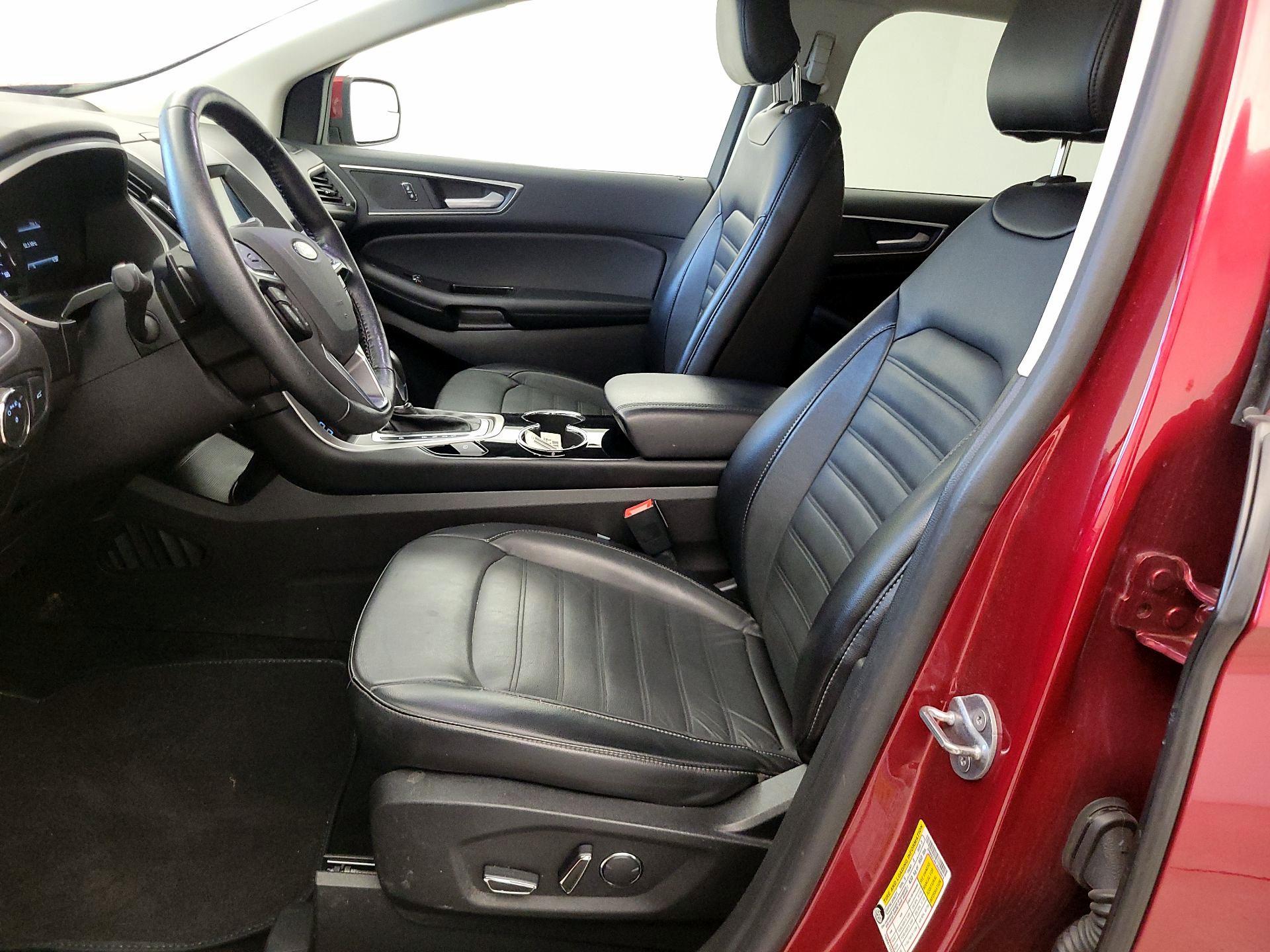 Thumbnail: 2018 Ford Edge - 11