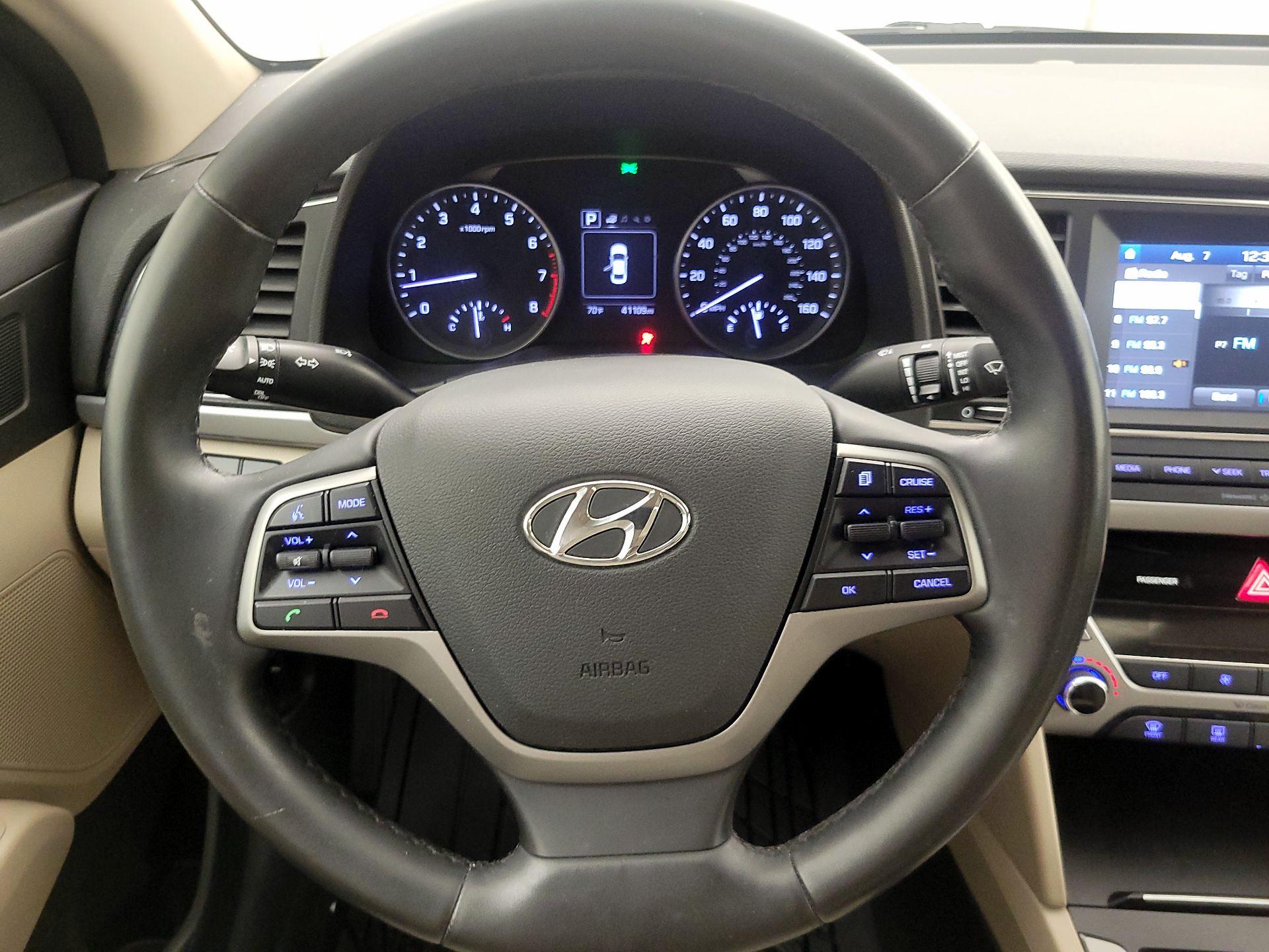 Thumbnail: 2017 Hyundai Elantra - 10