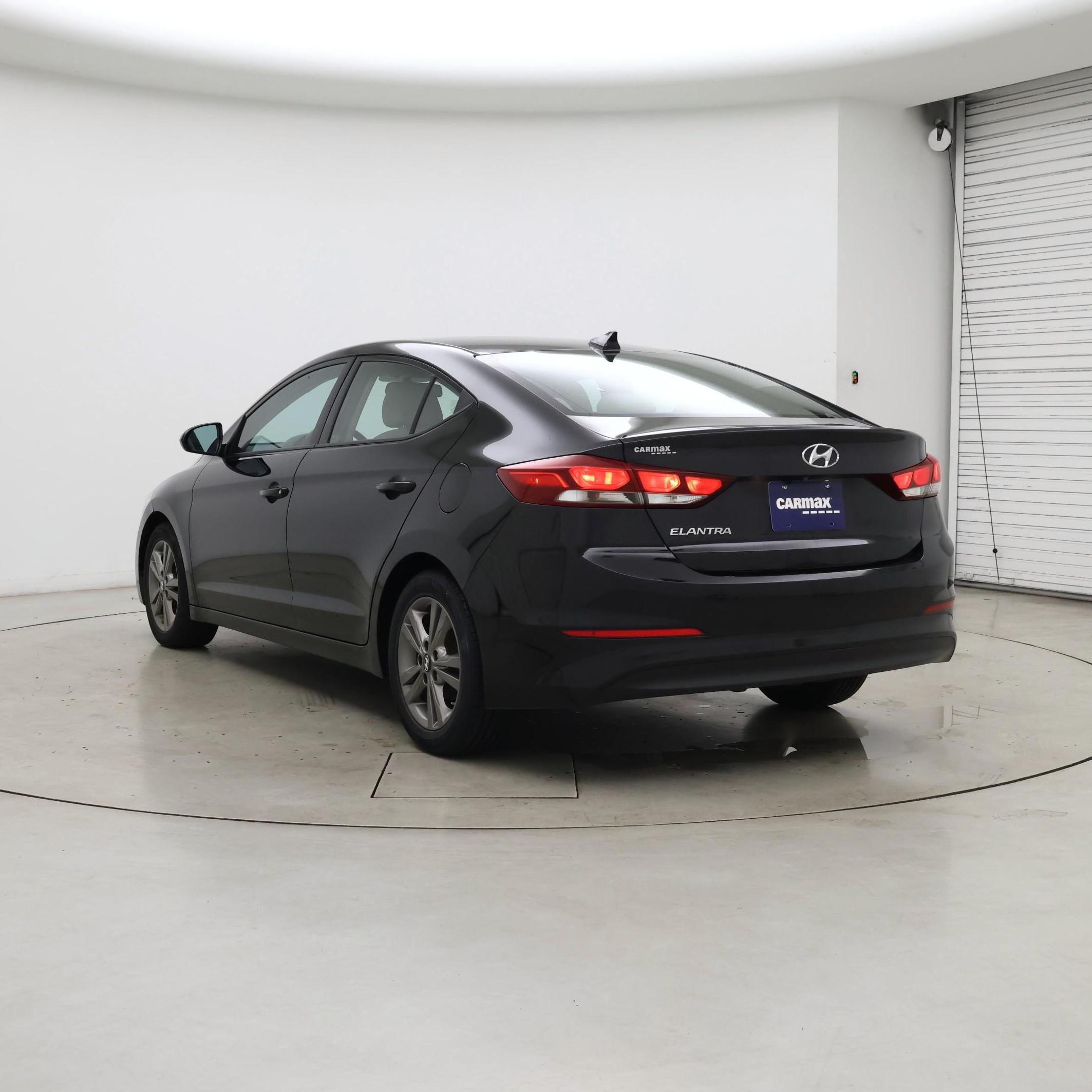 Thumbnail: 2017 Hyundai Elantra - 2