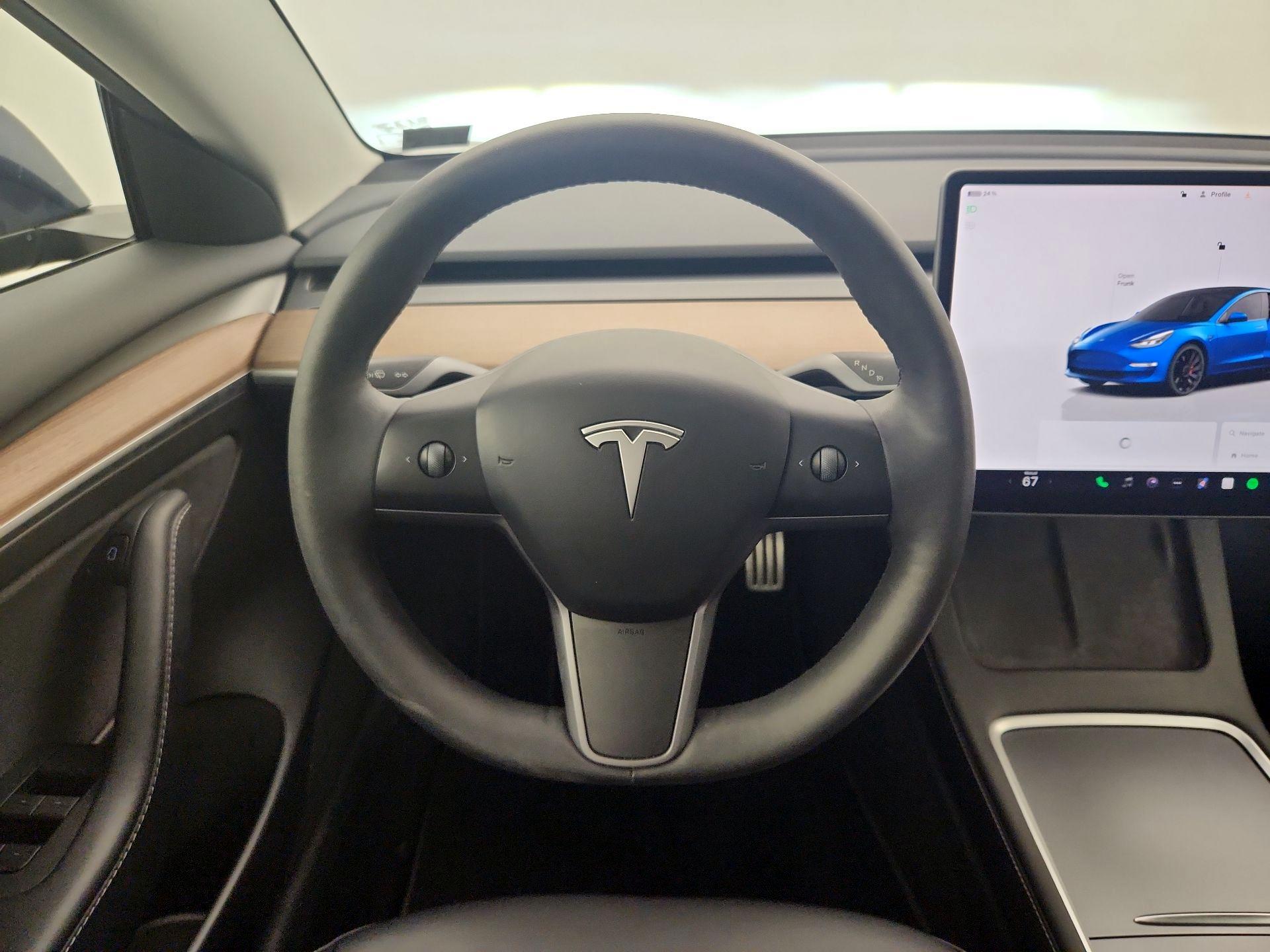Thumbnail: 2023 Tesla Model 3 - 10