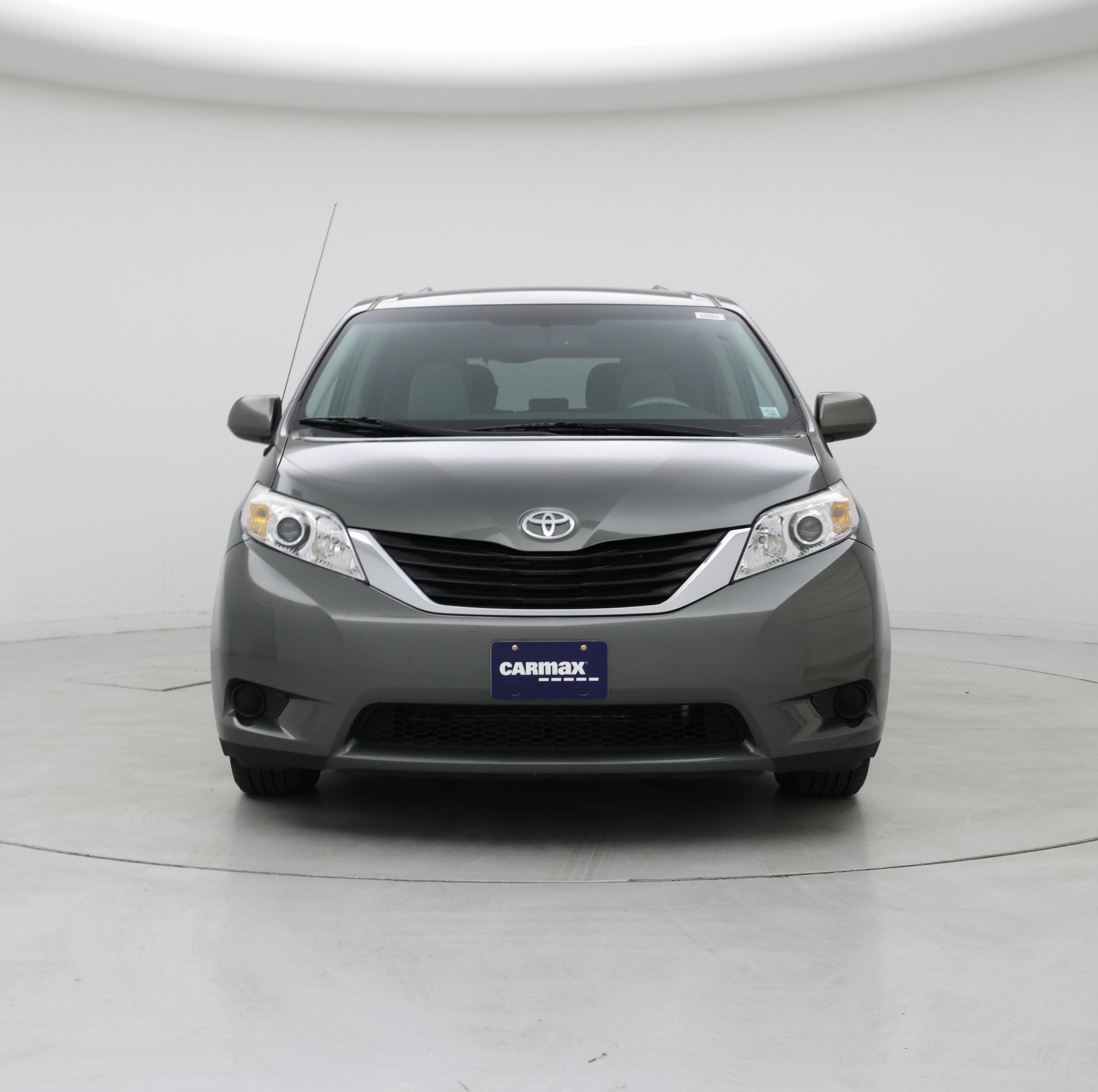 Thumbnail: 2013 Toyota Sienna - 5