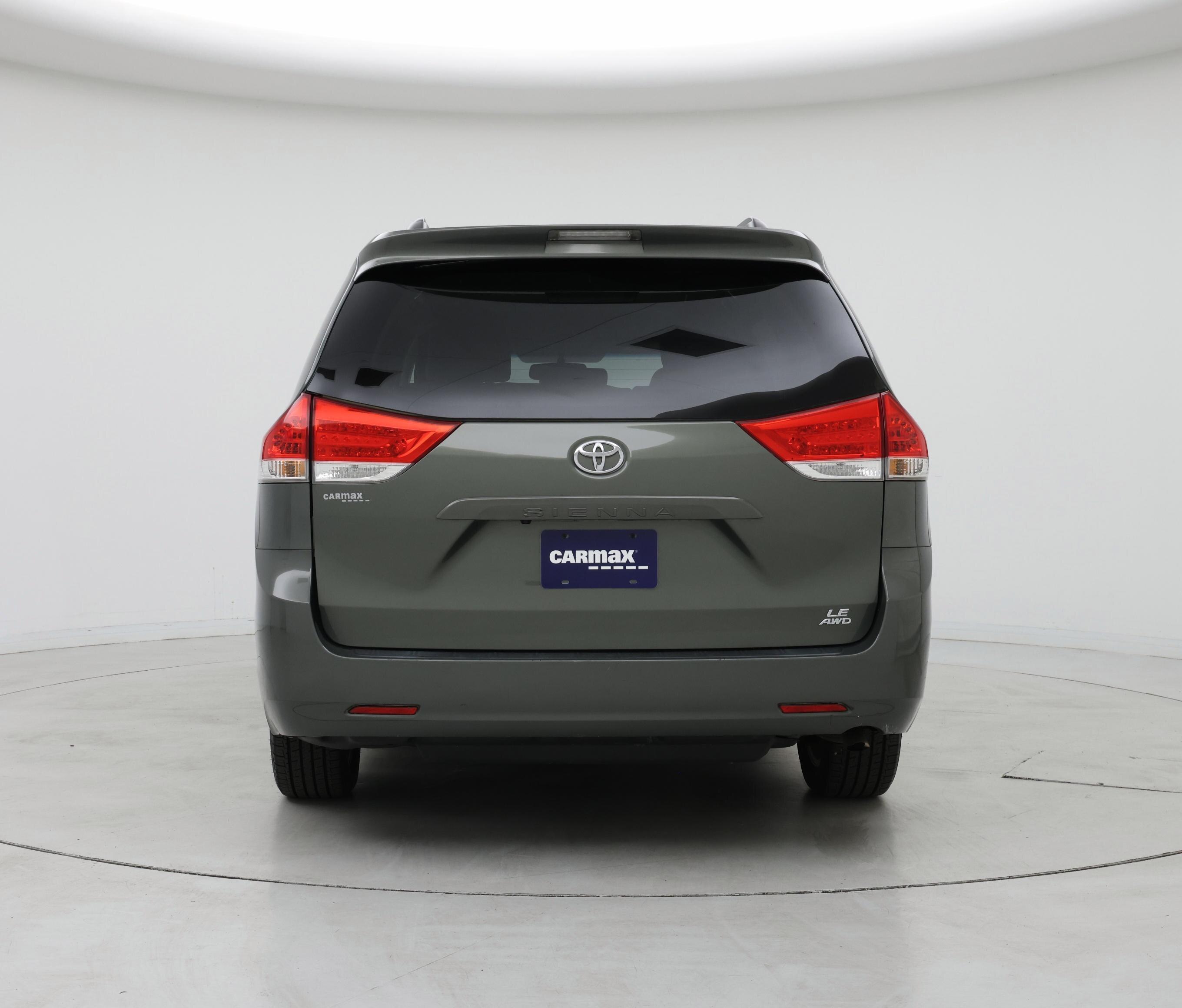 Thumbnail: 2013 Toyota Sienna - 6