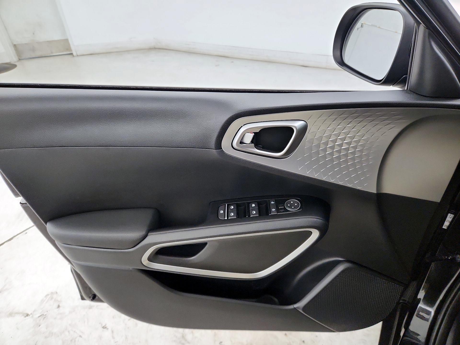 Thumbnail: 2024 Kia Soul - 12