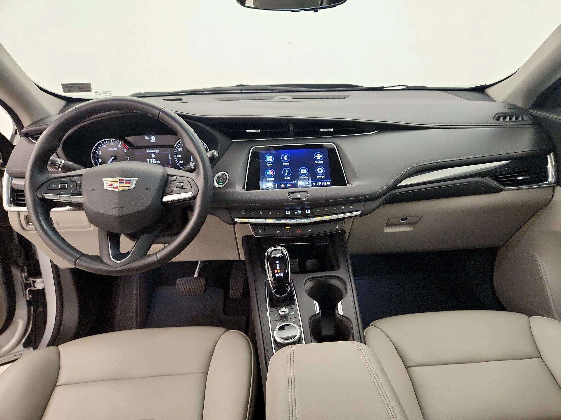 Thumbnail: 2022 Cadillac XT4 - 9