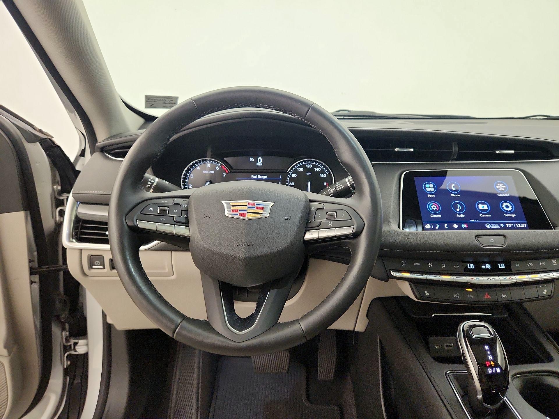 Thumbnail: 2022 Cadillac XT4 - 10