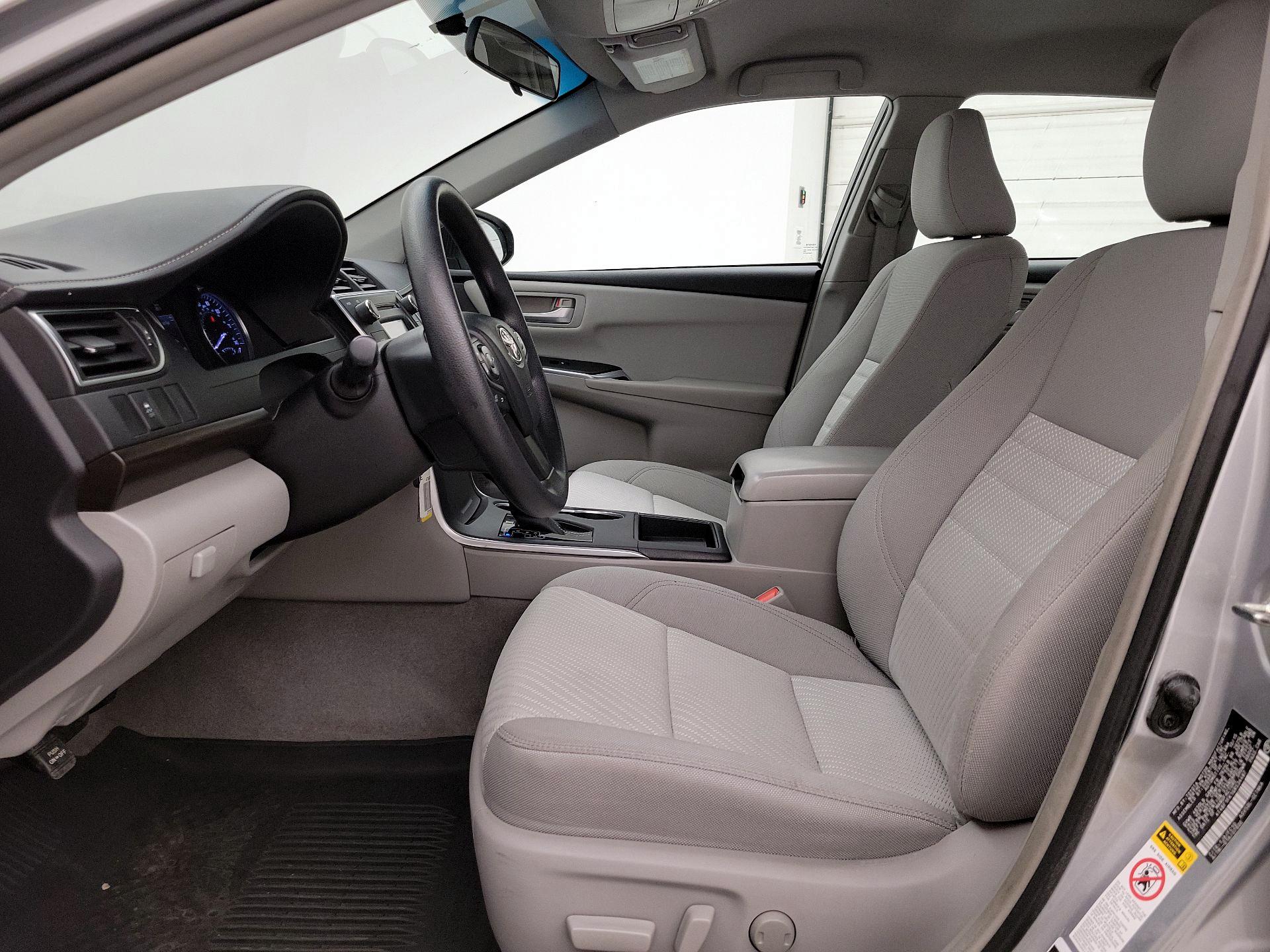 Thumbnail: 2016 Toyota Camry - 11