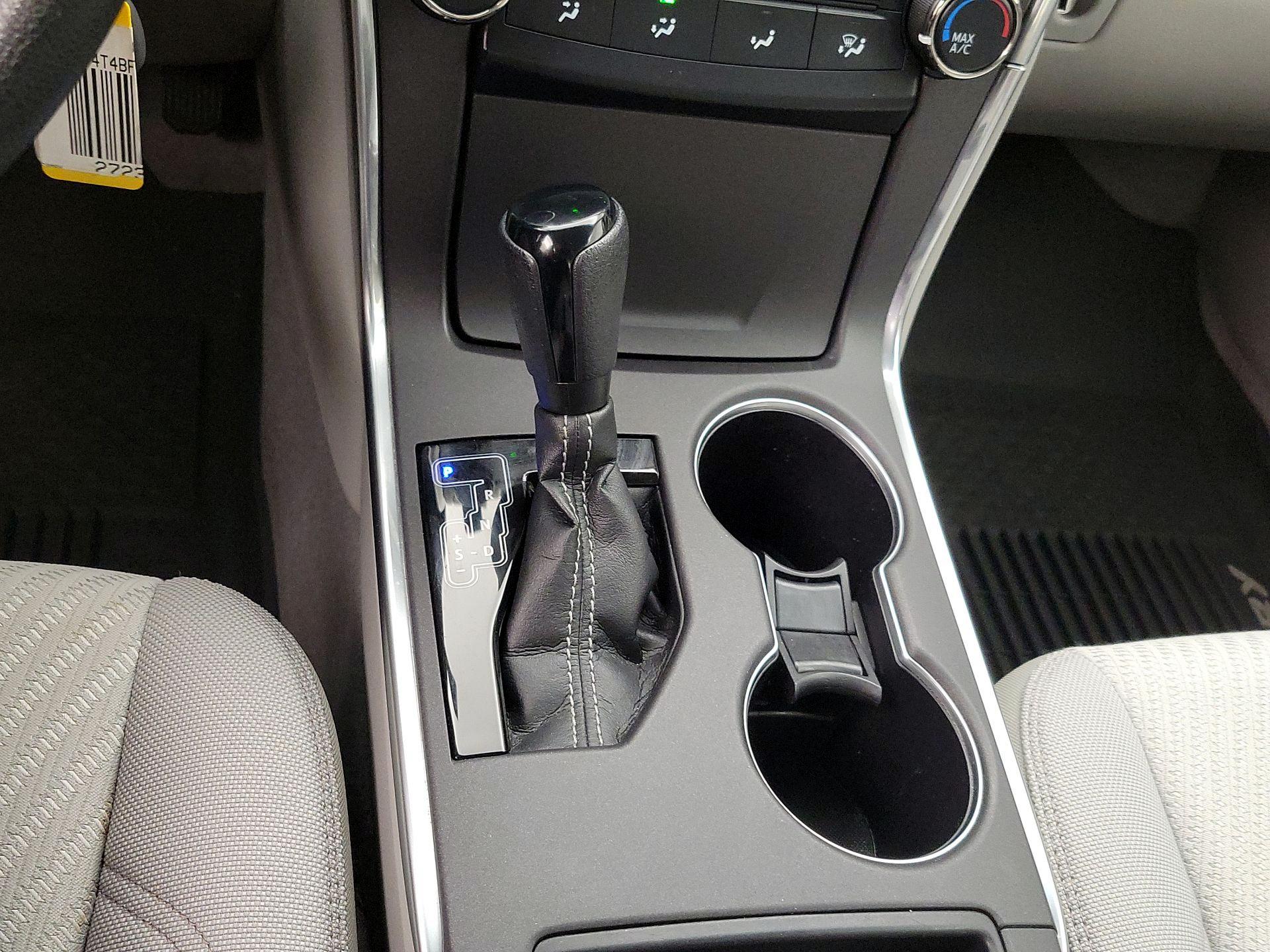 Thumbnail: 2016 Toyota Camry - 17