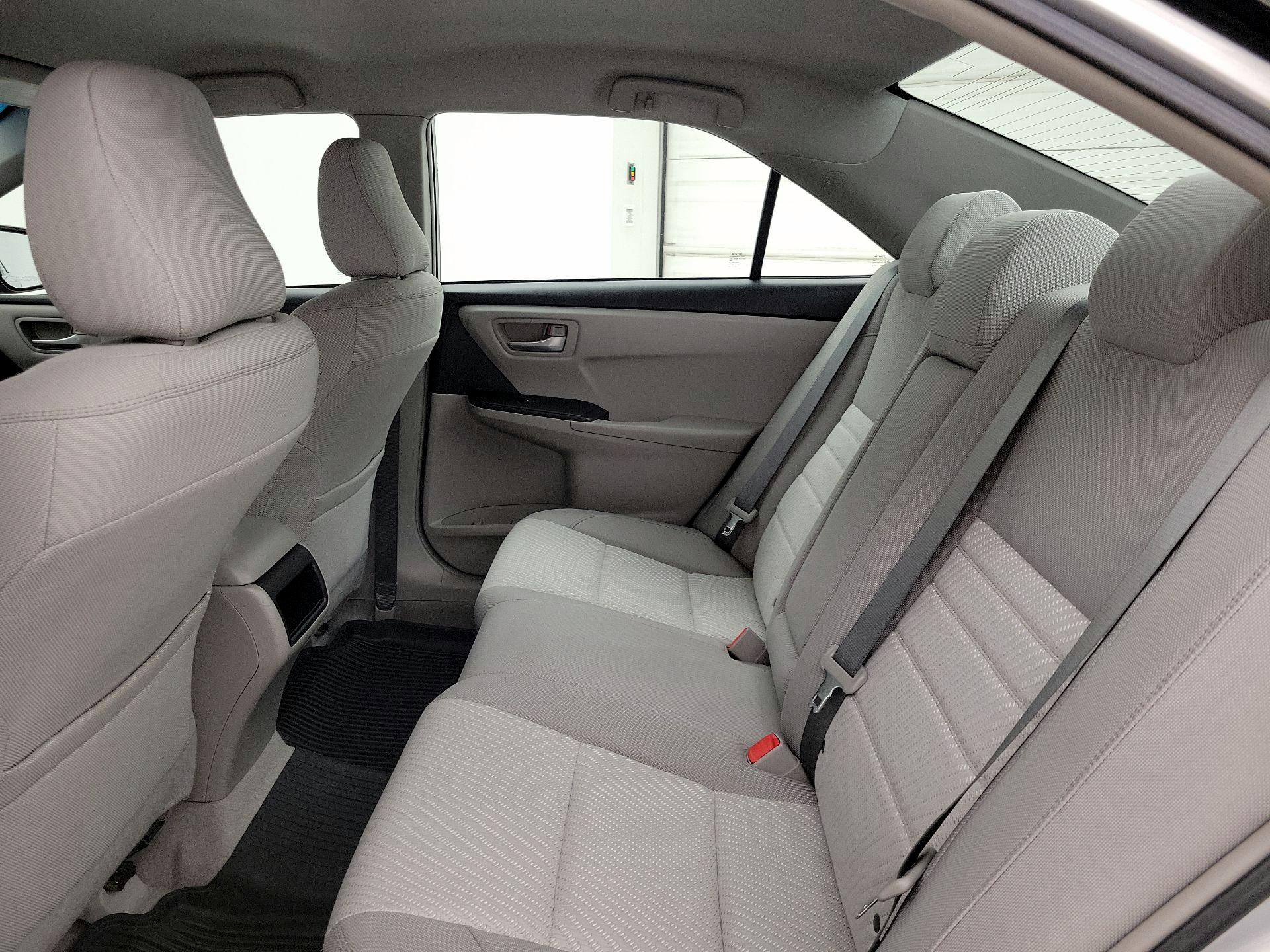 Thumbnail: 2016 Toyota Camry - 19