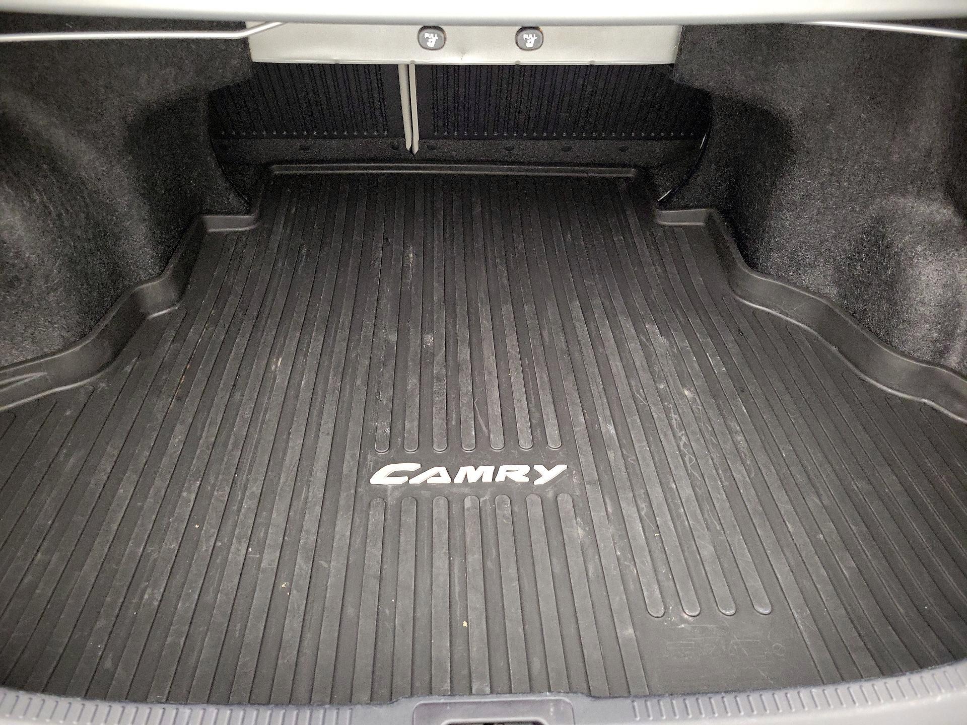 Thumbnail: 2016 Toyota Camry - 20