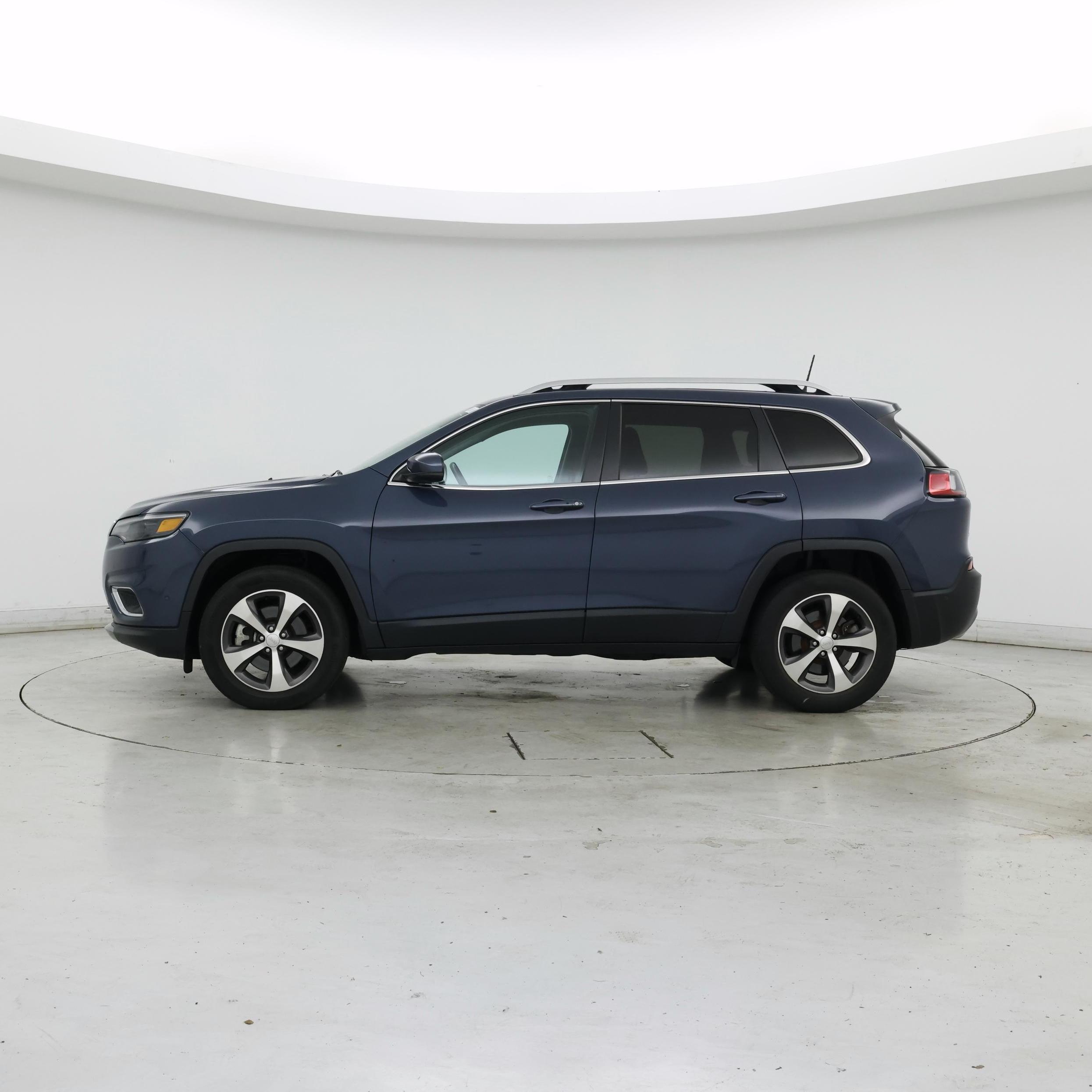 Thumbnail: 2021 Jeep Cherokee - 3