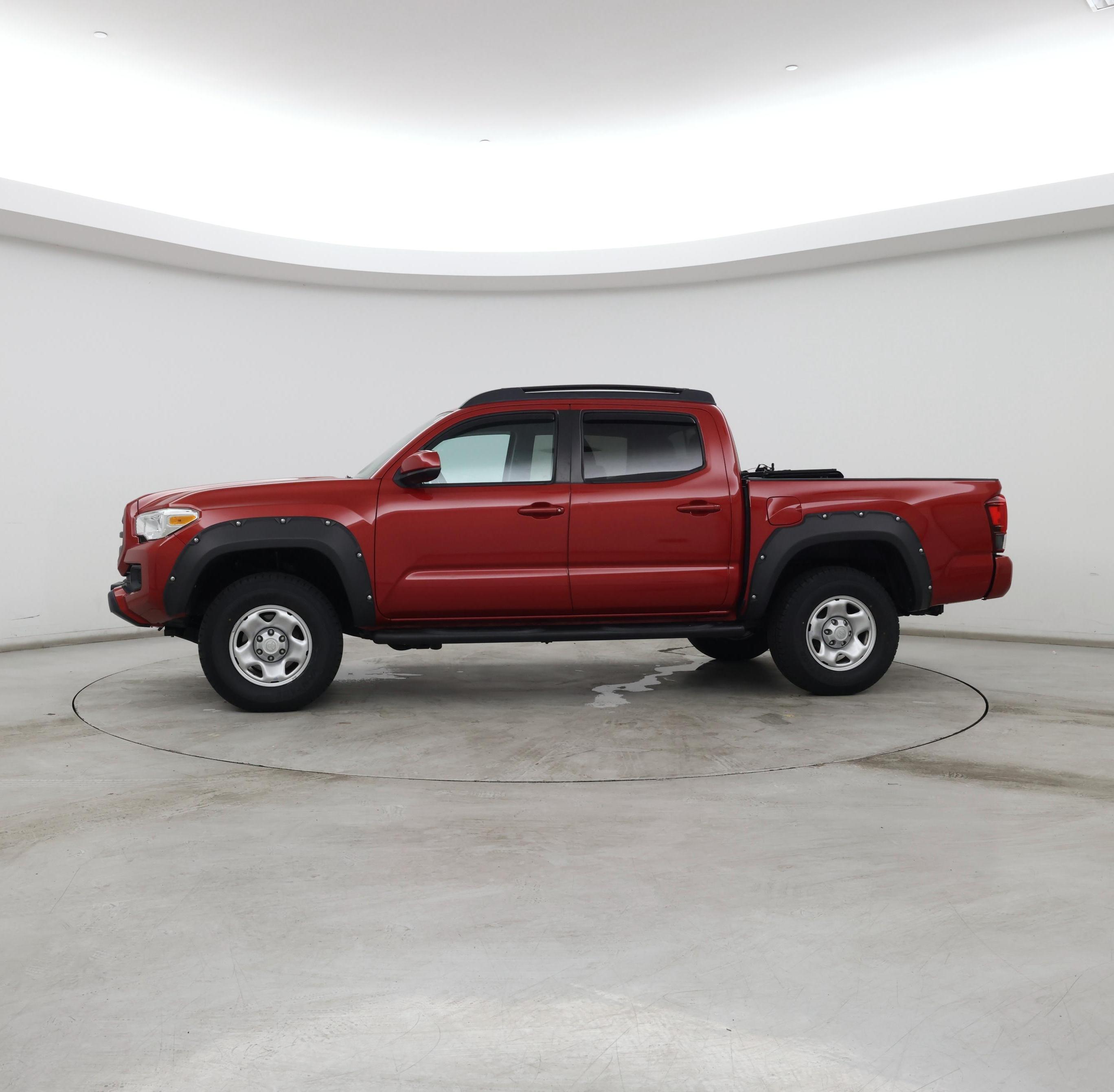 Thumbnail: 2019 Toyota Tacoma - 3