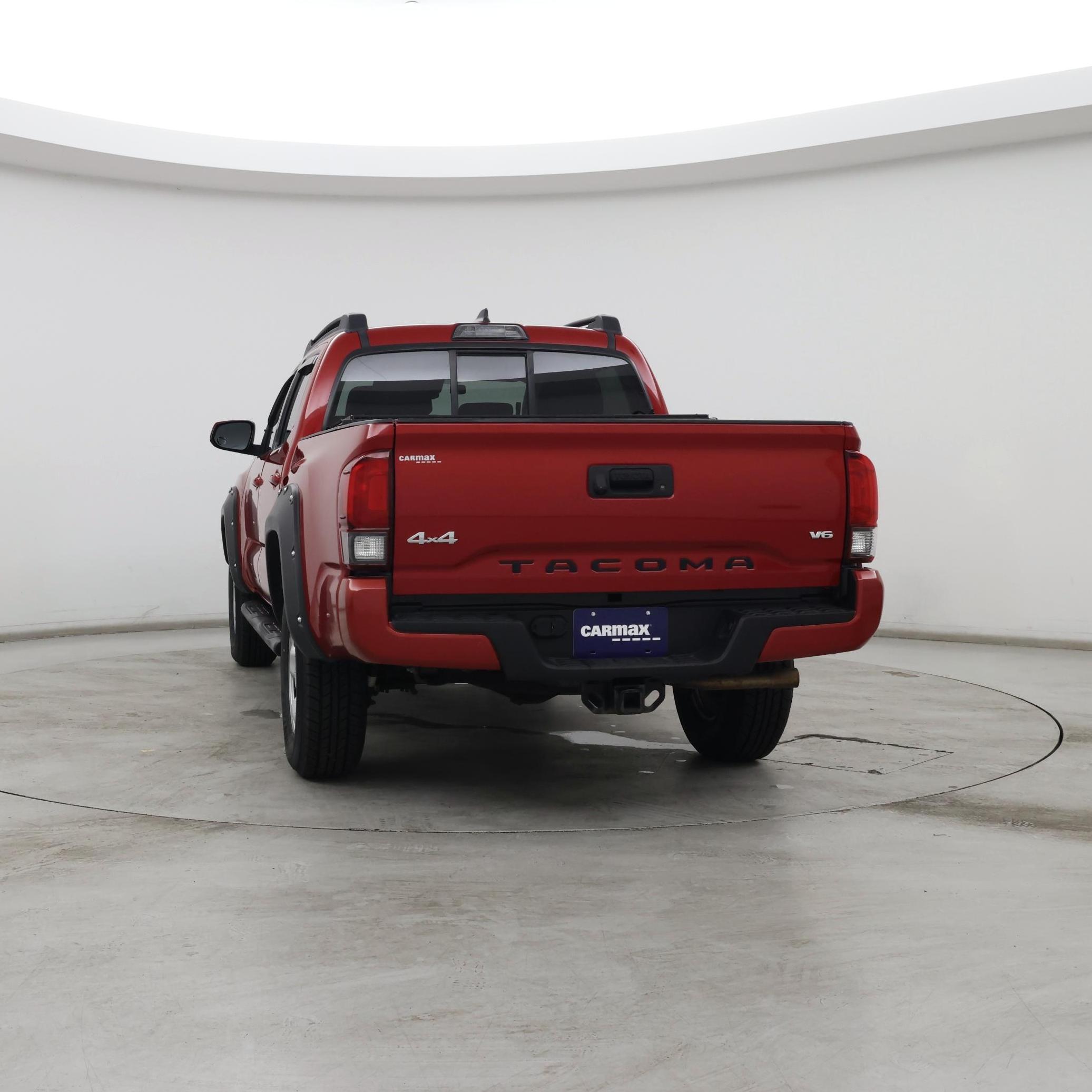 Thumbnail: 2019 Toyota Tacoma - 6