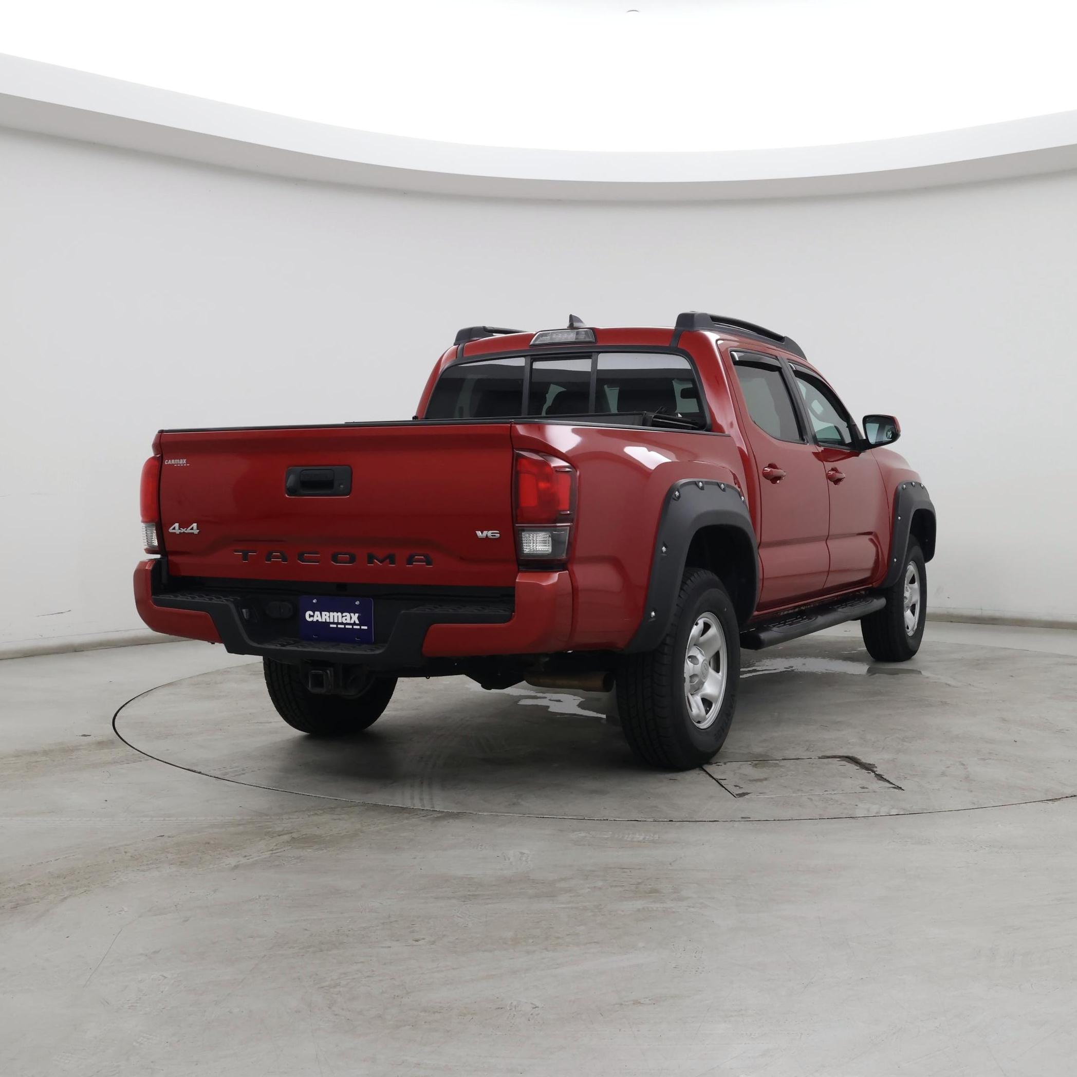 Thumbnail: 2019 Toyota Tacoma - 8