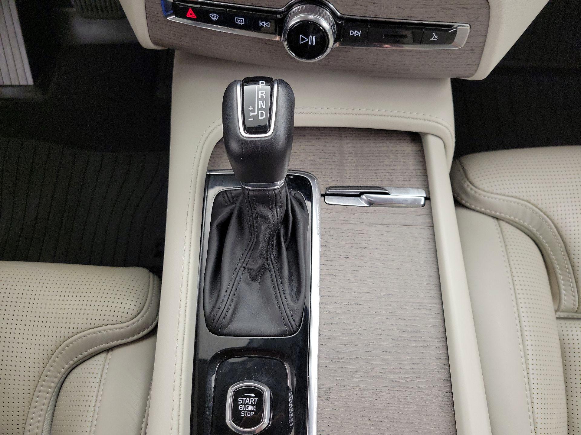 Thumbnail: 2021 Volvo XC90 - 18