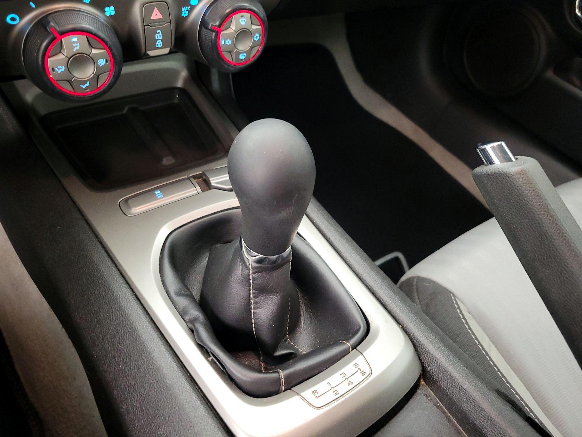 Thumbnail: 2015 Chevrolet Camaro - 16