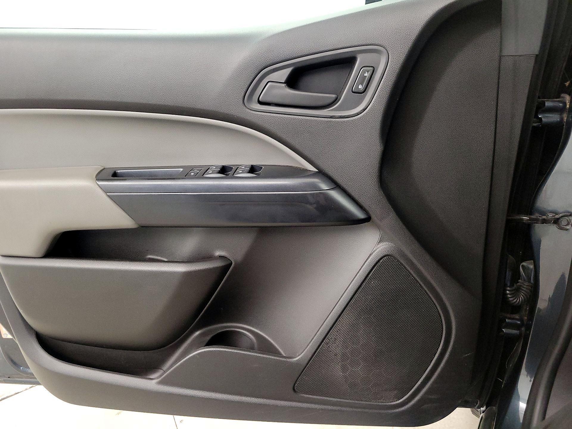 Thumbnail: 2018 Chevrolet Colorado - 12