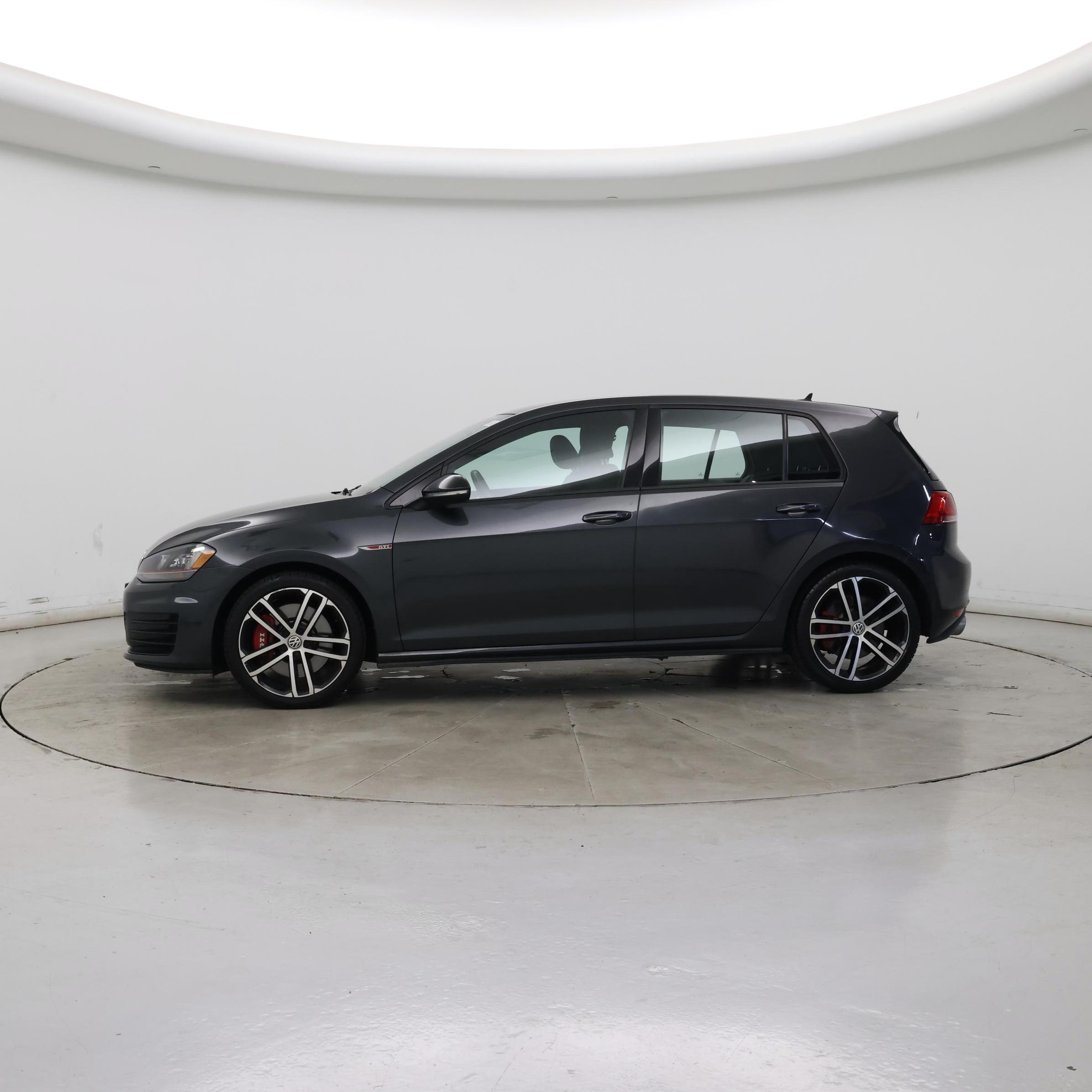 Thumbnail: 2017 Volkswagen Golf - 3
