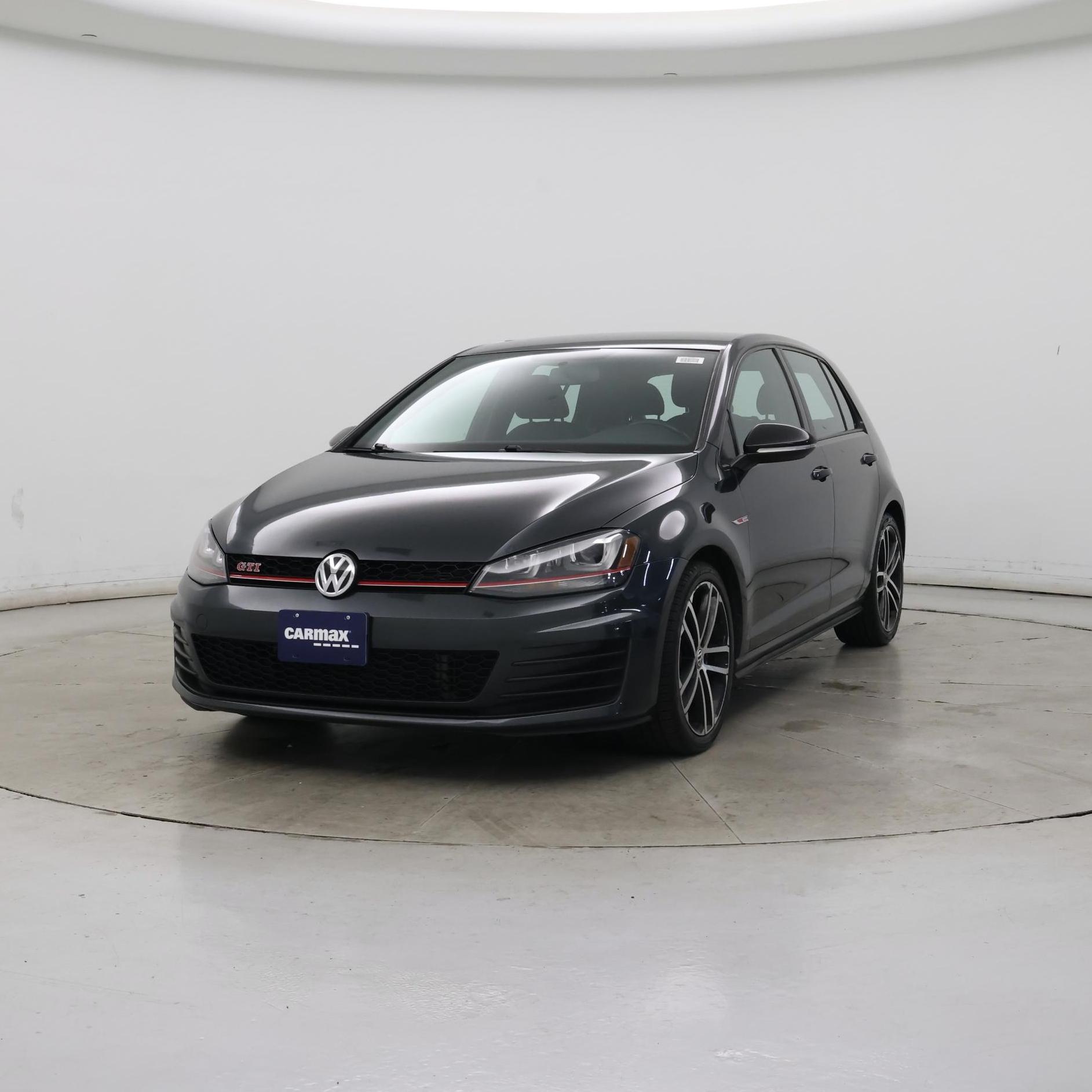 Thumbnail: 2017 Volkswagen Golf - 4