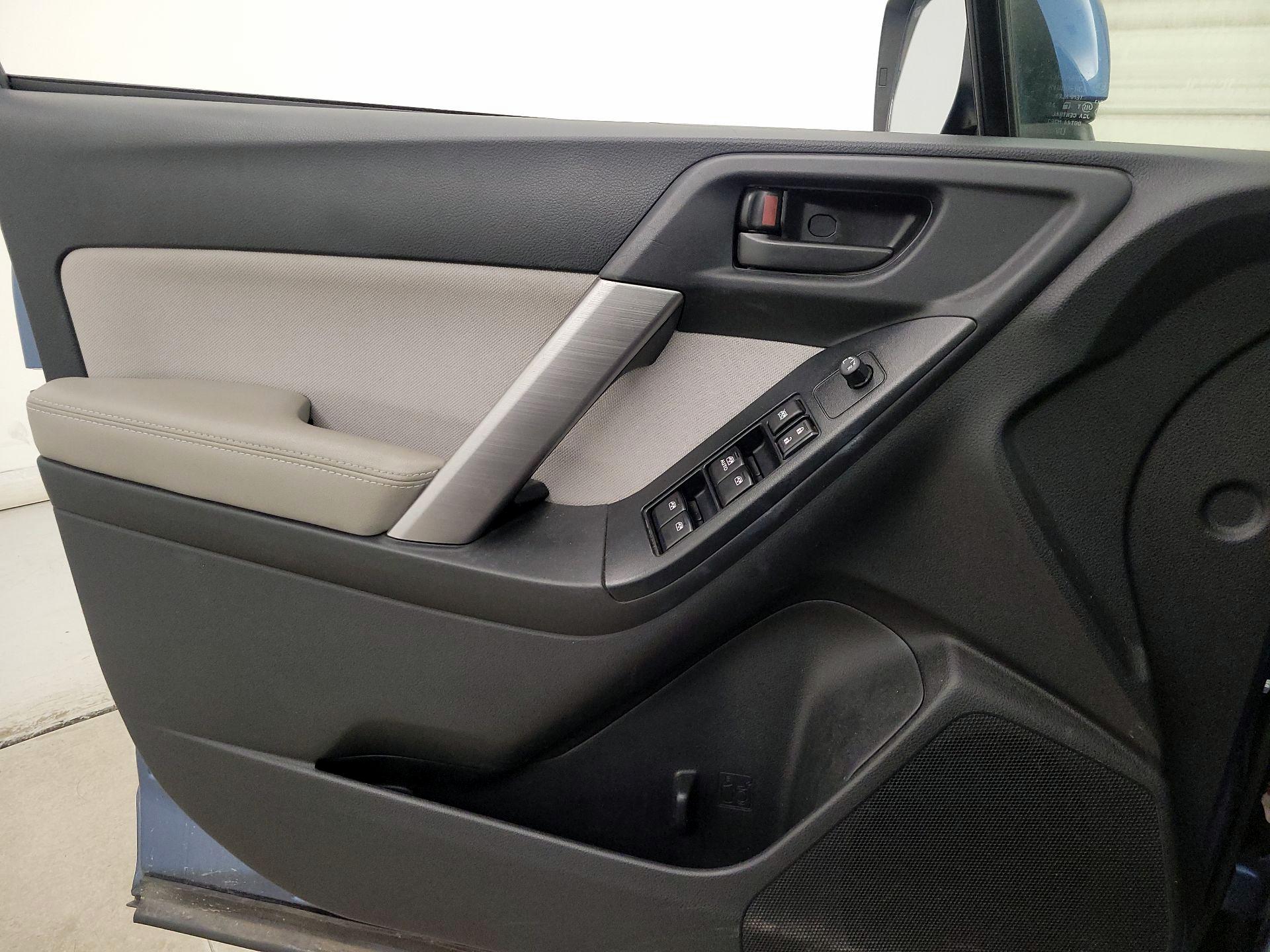Thumbnail: 2016 Subaru Forester - 12