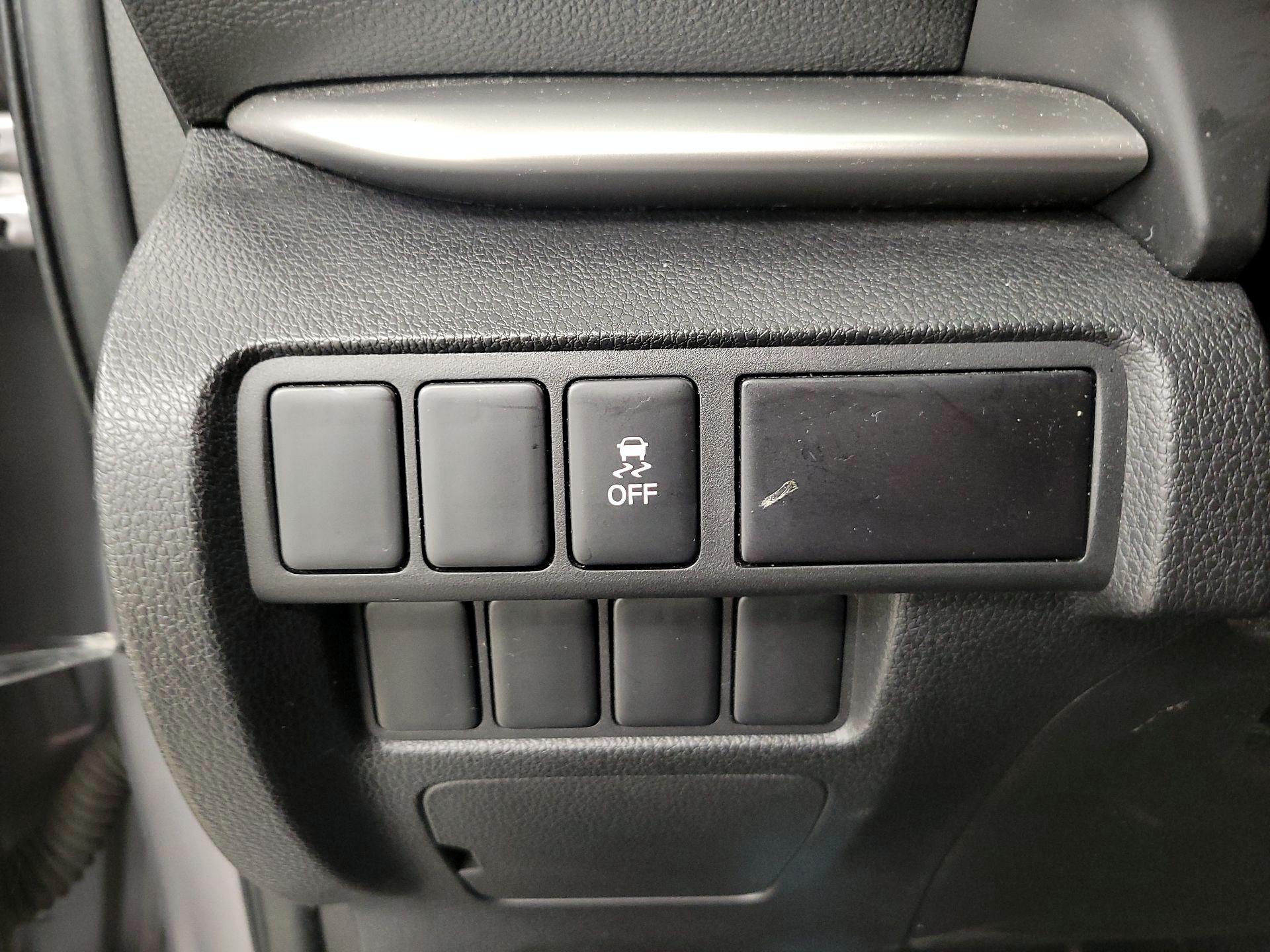 Thumbnail: 2019 Mitsubishi Eclipse Cross - 13