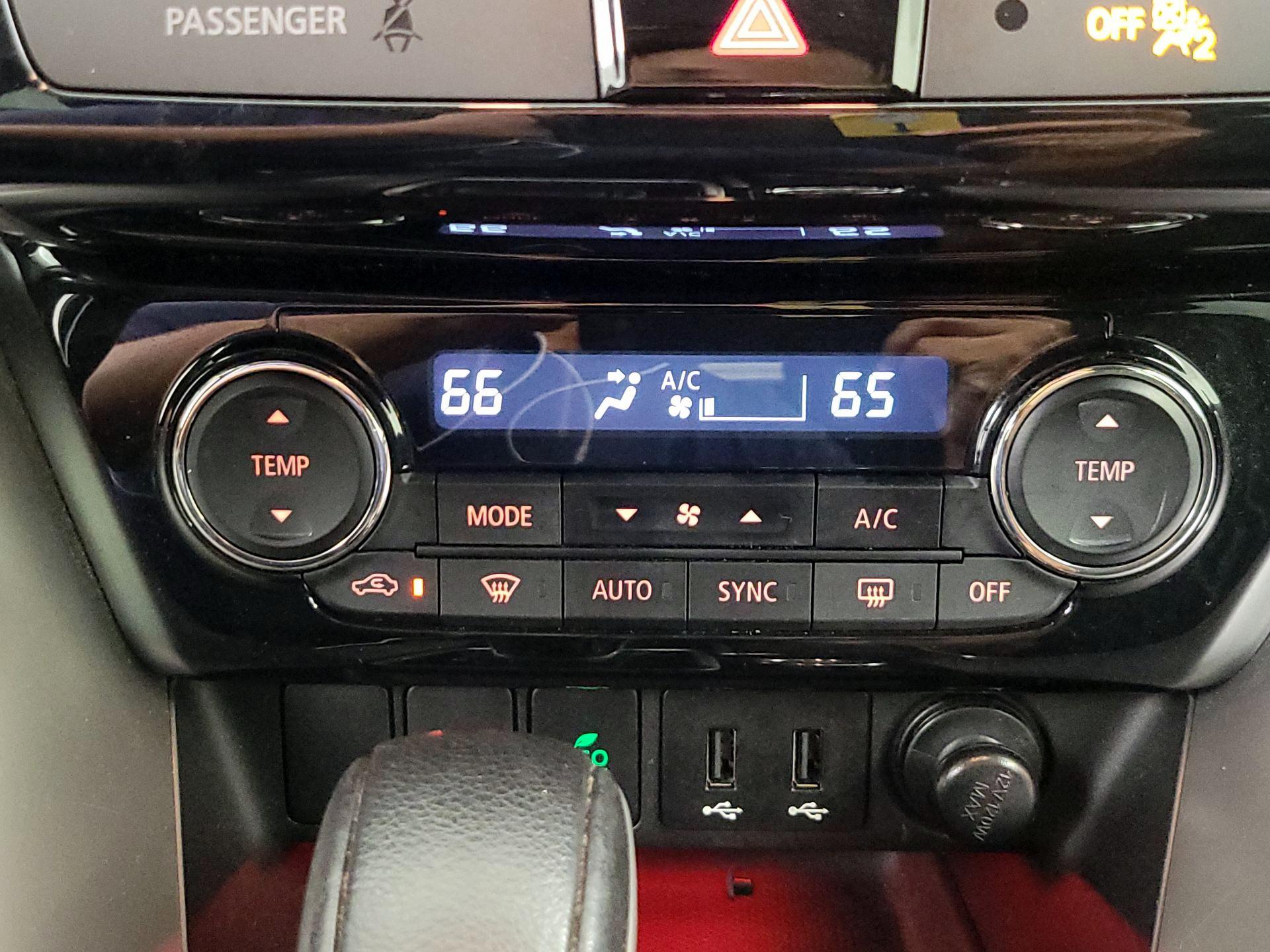Thumbnail: 2019 Mitsubishi Eclipse Cross - 16