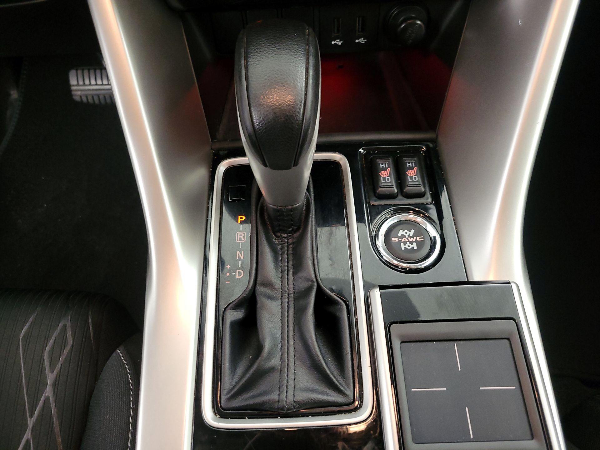 Thumbnail: 2019 Mitsubishi Eclipse Cross - 17