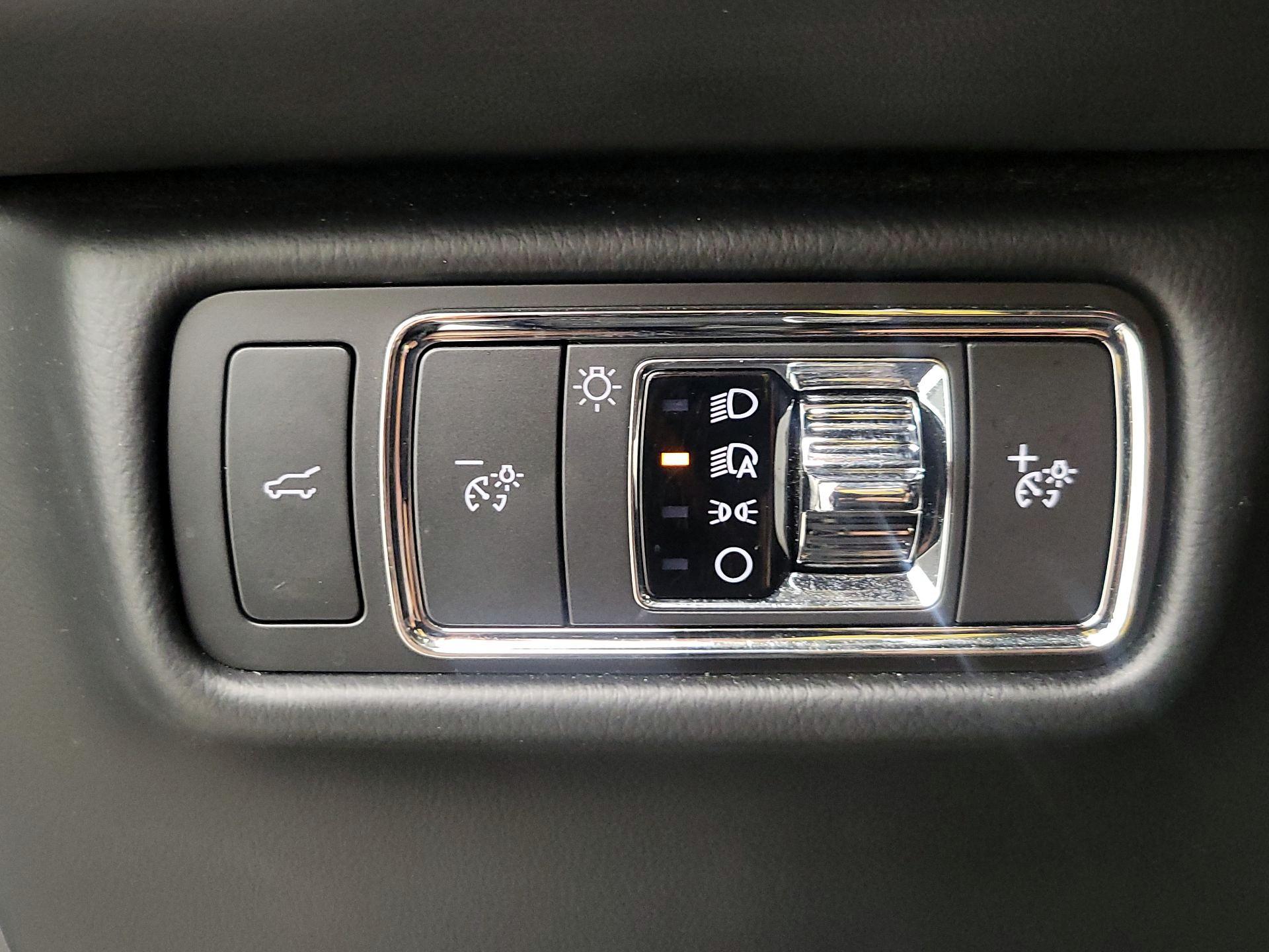 Thumbnail: 2022 Lincoln Aviator - 13