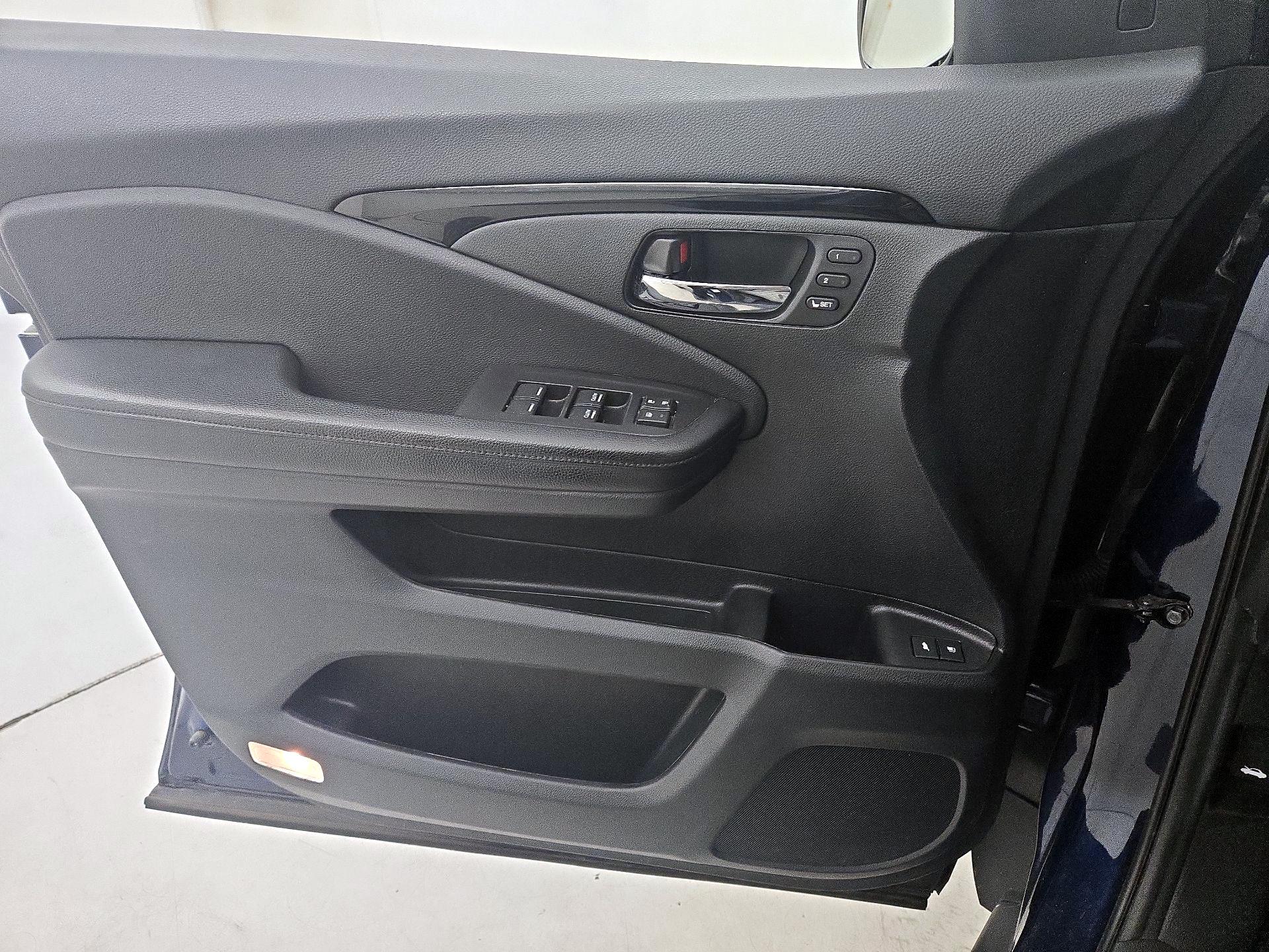 Thumbnail: 2019 Honda Passport - 12