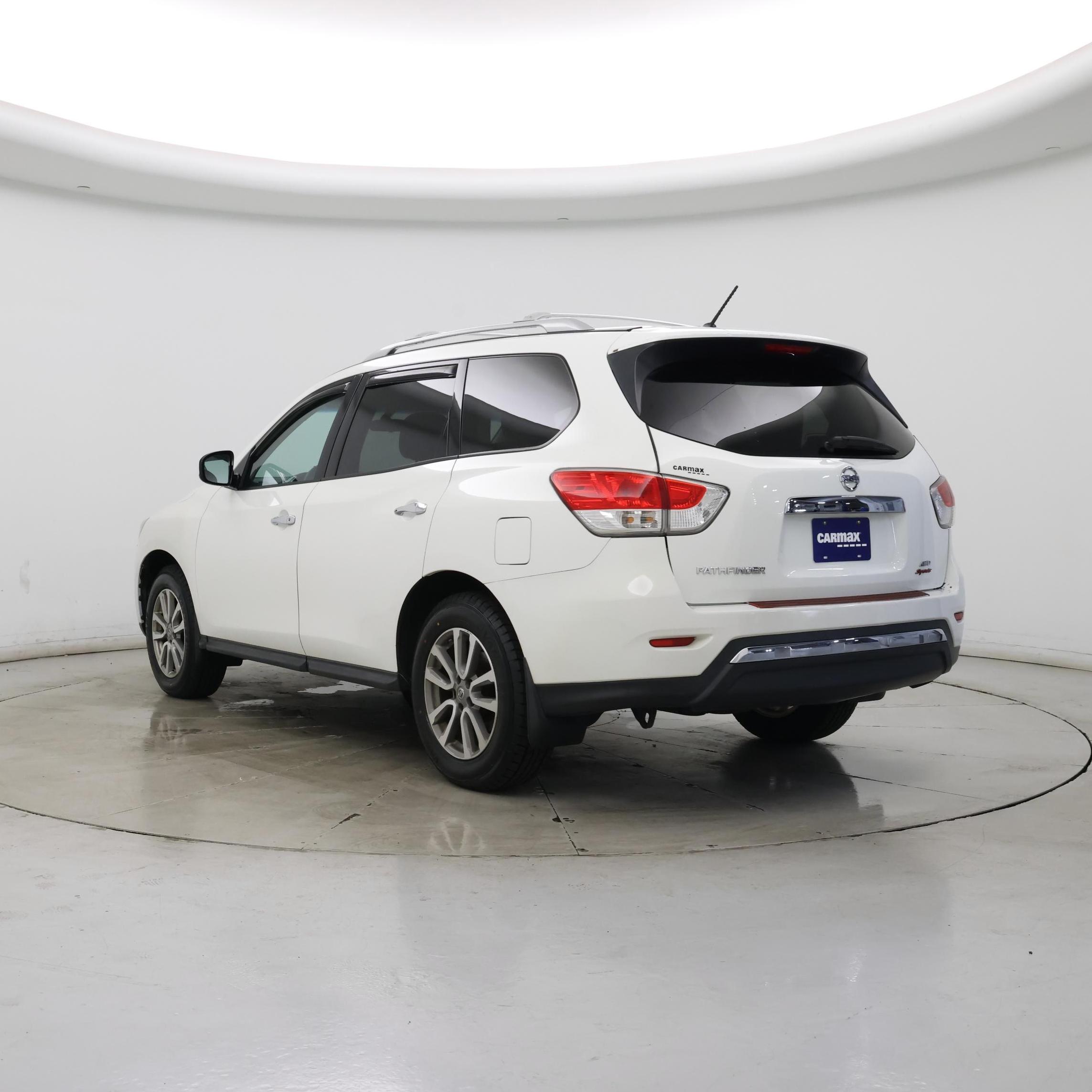 Thumbnail: 2016 Nissan Pathfinder - 2