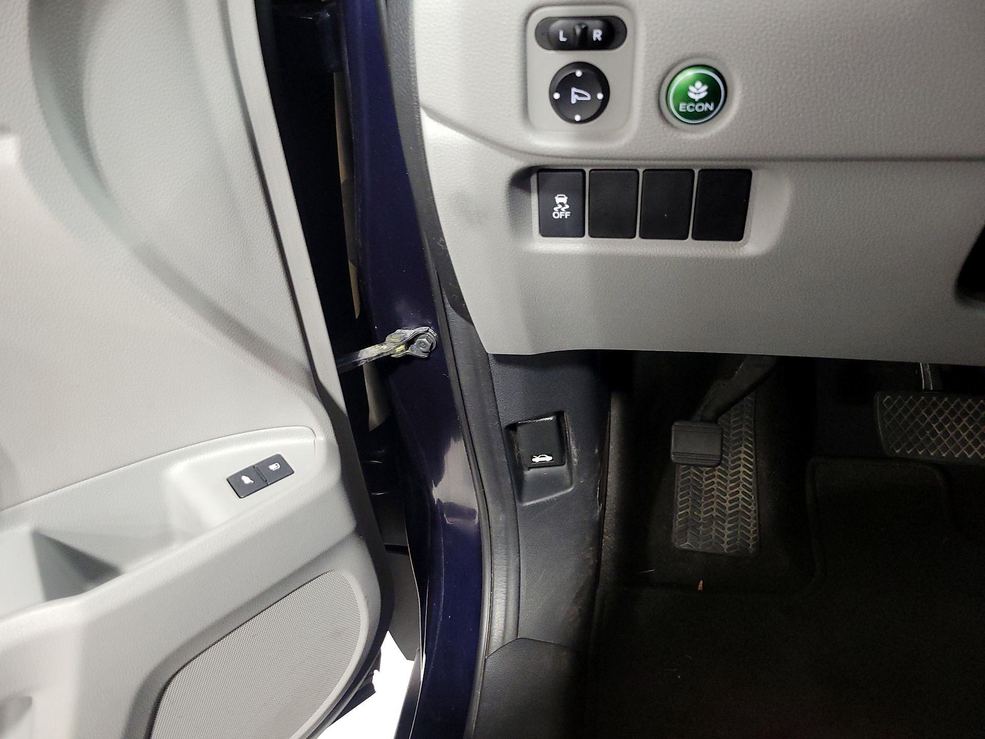 Thumbnail: 2016 Honda Pilot - 13