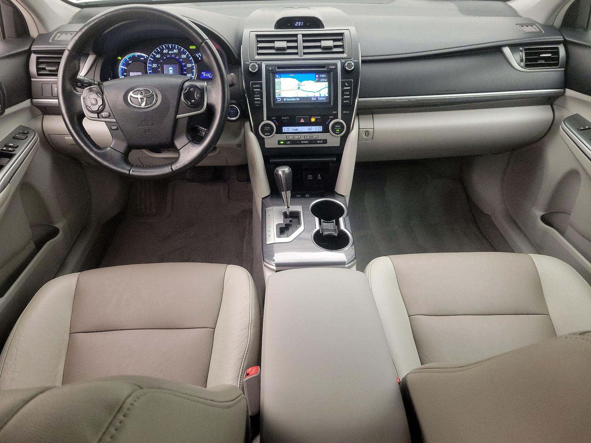 Thumbnail: 2014 Toyota Camry - 9