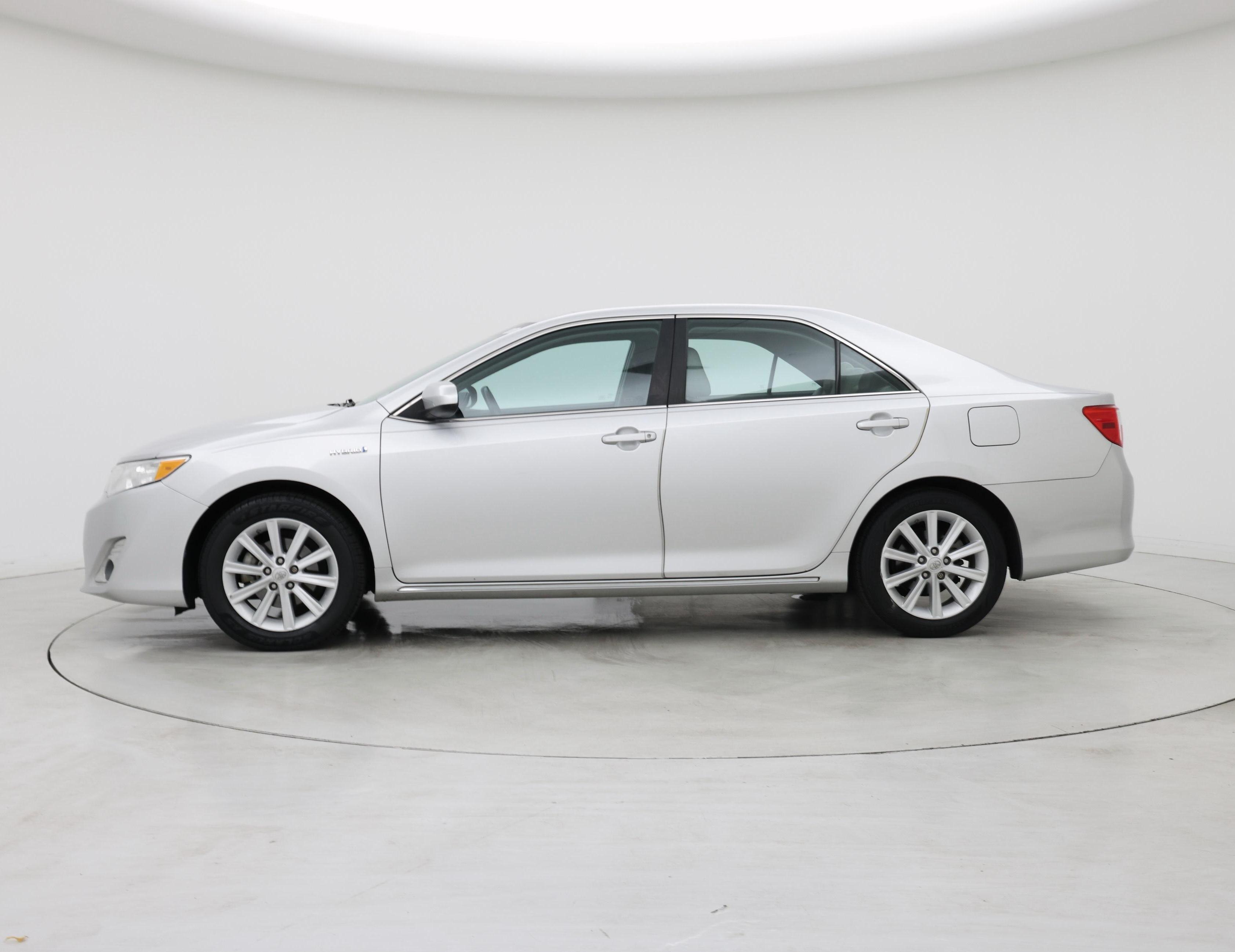 Thumbnail: 2014 Toyota Camry - 3