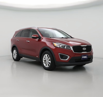 Red 2017 Kia Sorento LX