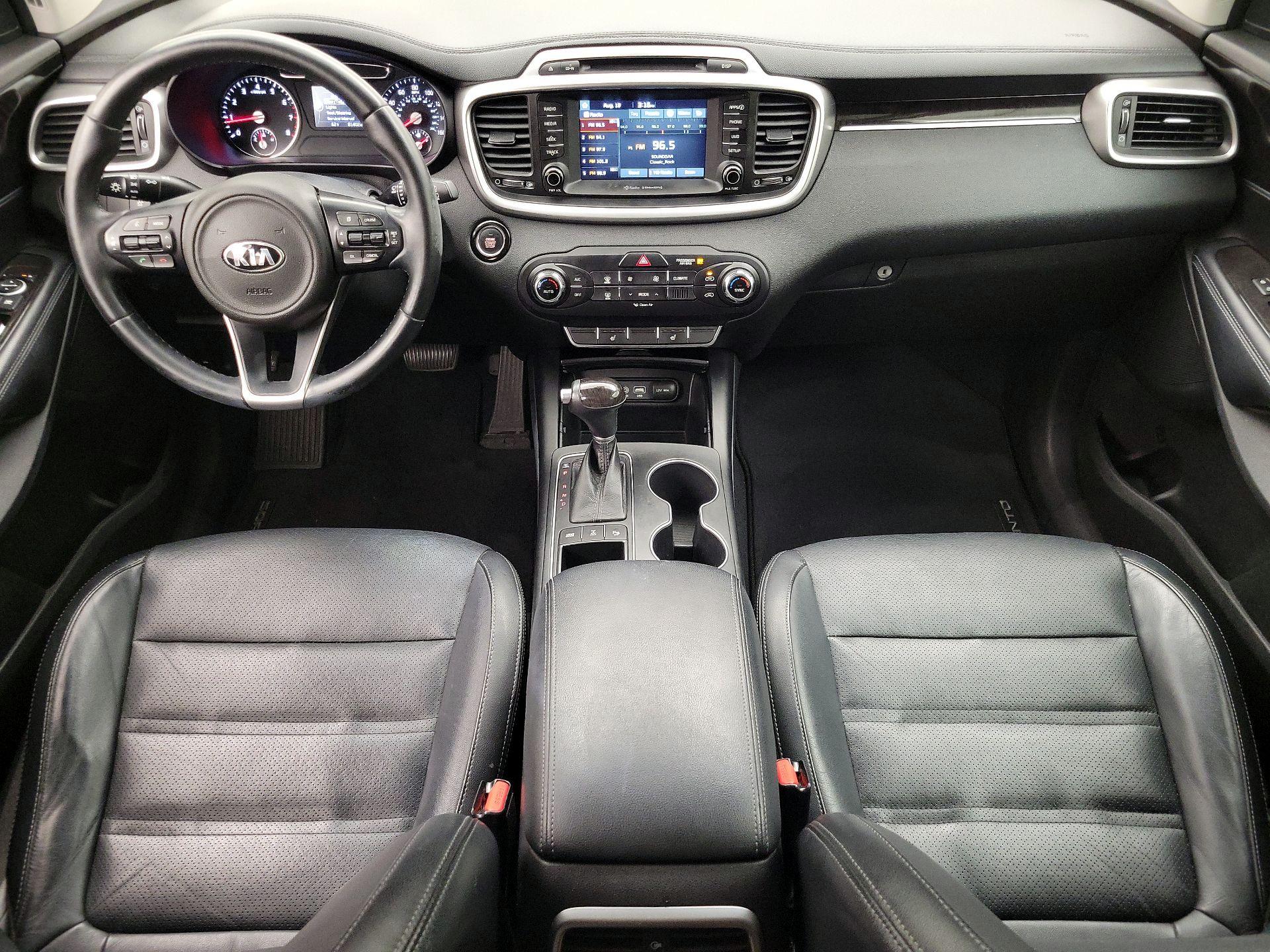 Thumbnail: 2017 Kia Sorento - 9