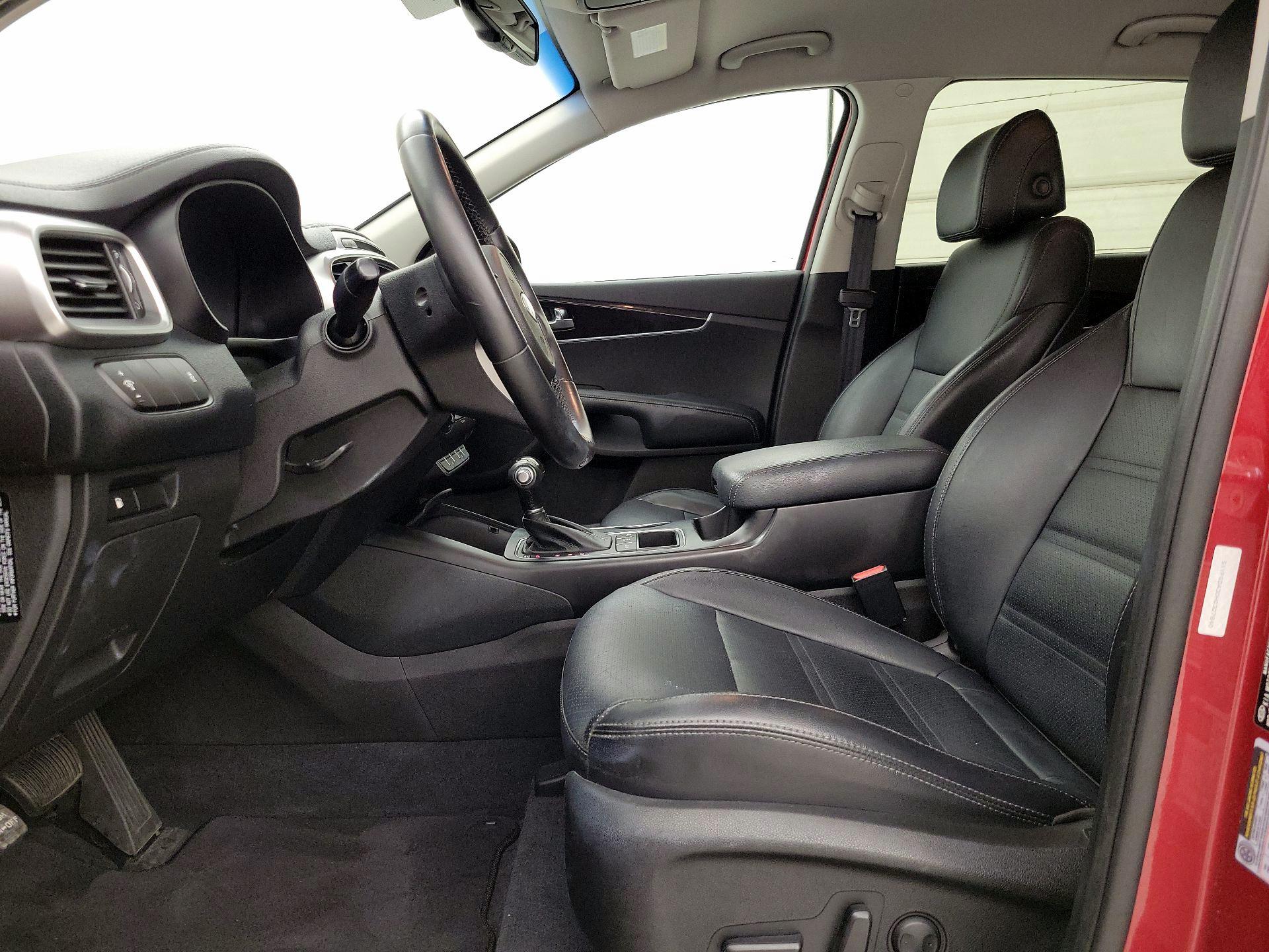 Thumbnail: 2017 Kia Sorento - 11