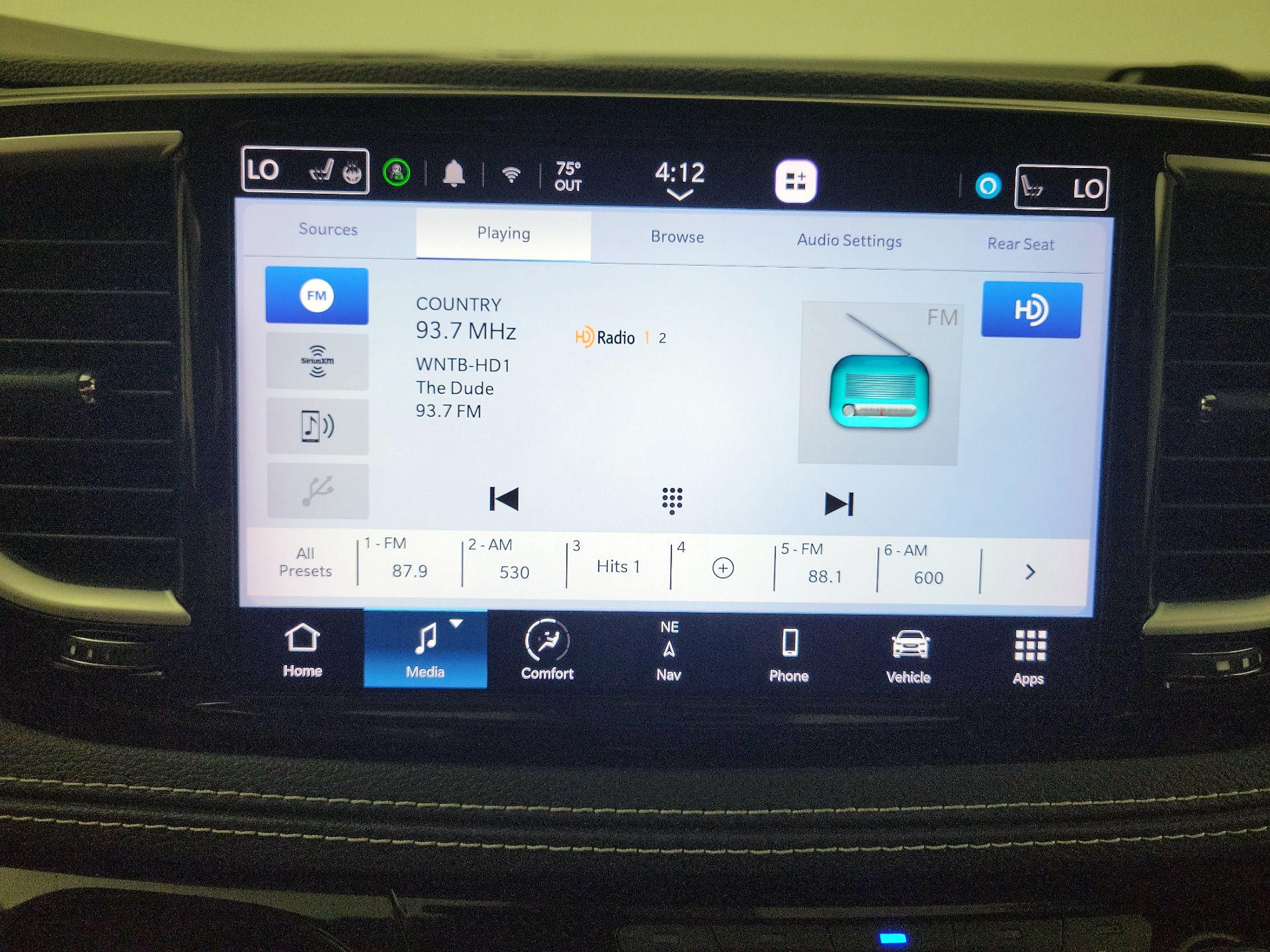 Thumbnail: 2022 Chrysler Pacifica - 16