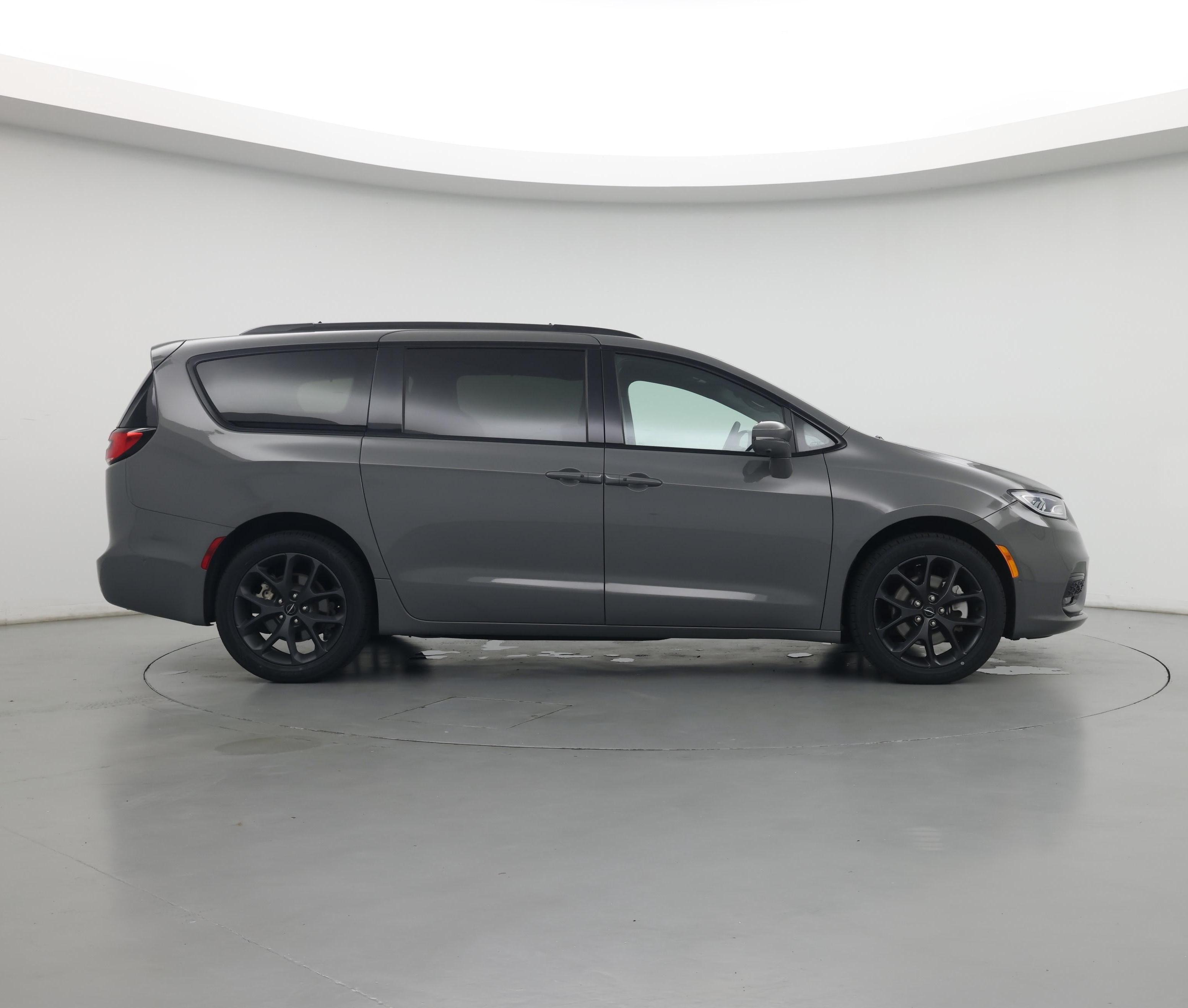 Thumbnail: 2022 Chrysler Pacifica - 7