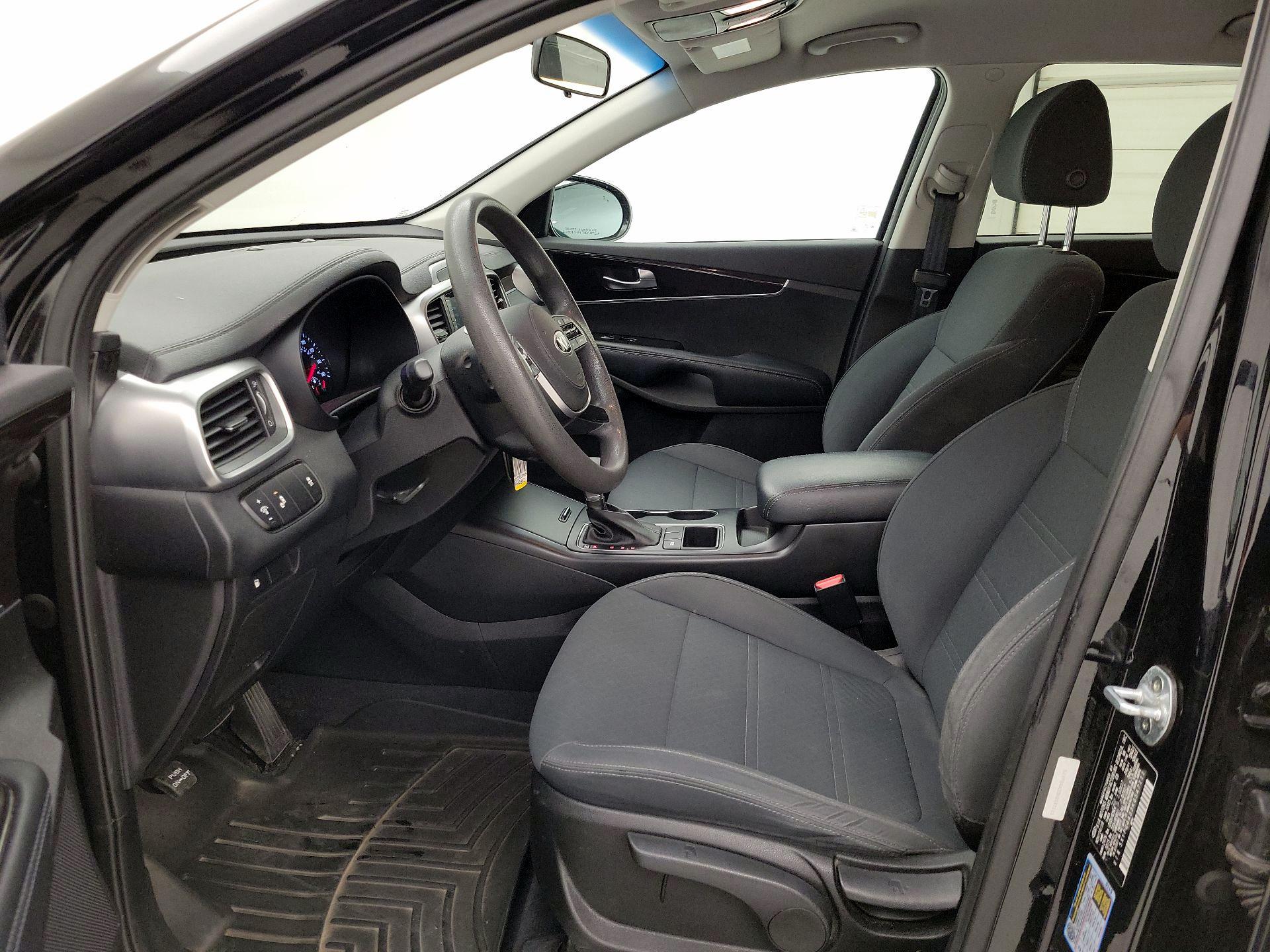 Thumbnail: 2019 Kia Sorento - 11