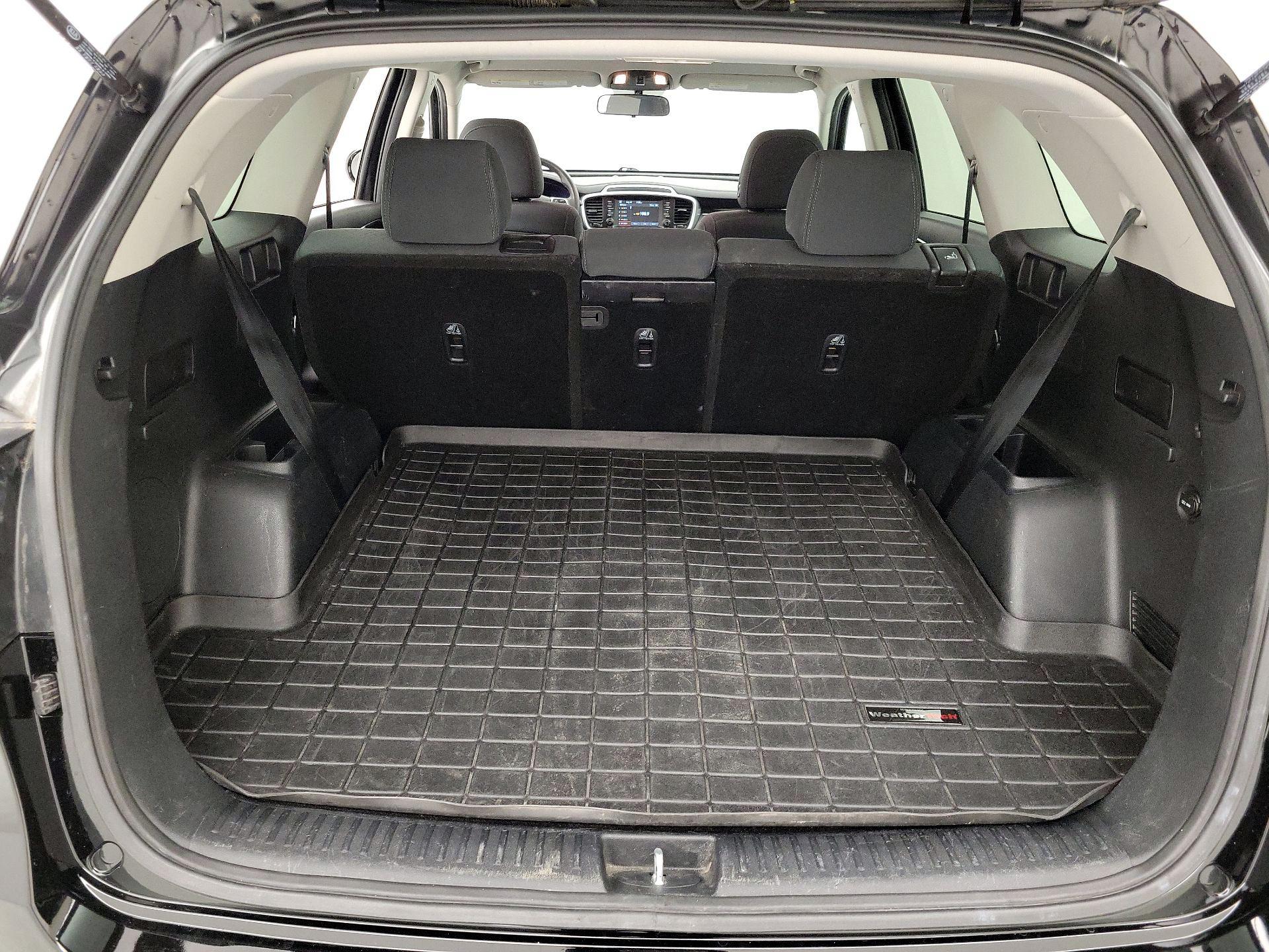 Thumbnail: 2019 Kia Sorento - 20