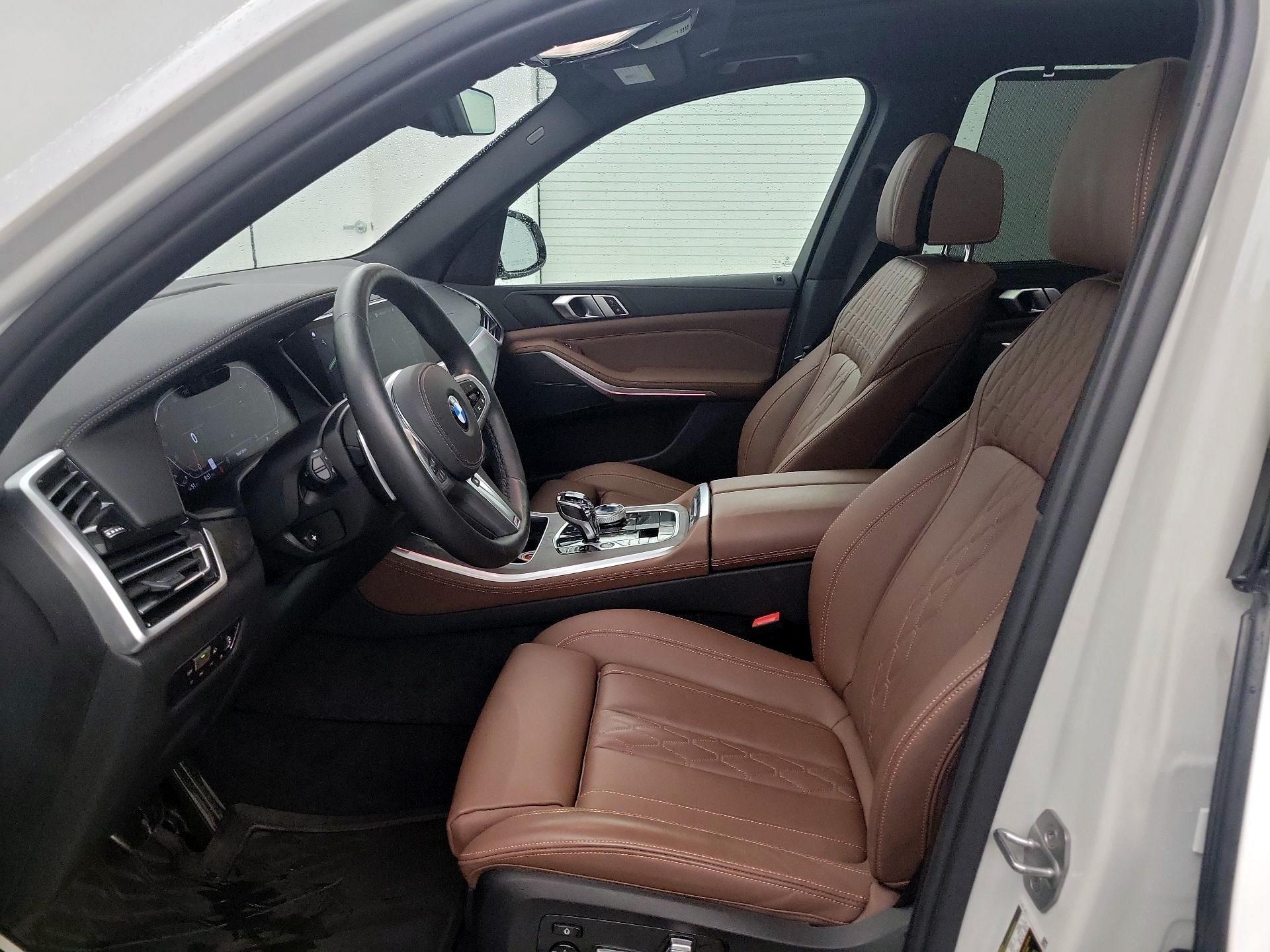 Thumbnail: 2022 BMW X5 - 11