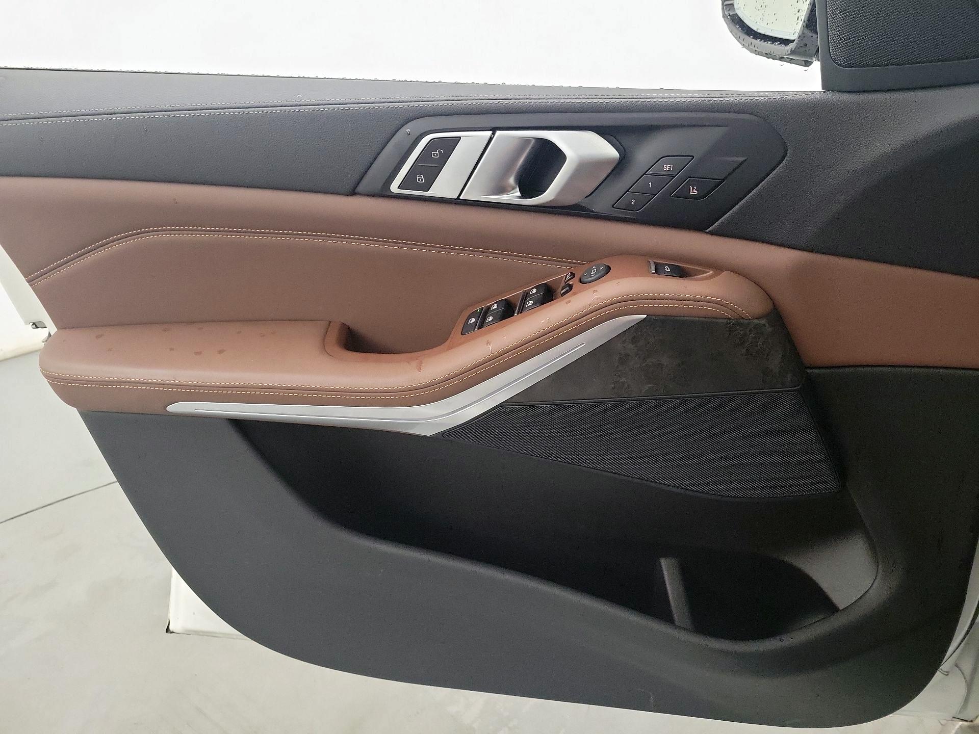 Thumbnail: 2022 BMW X5 - 12