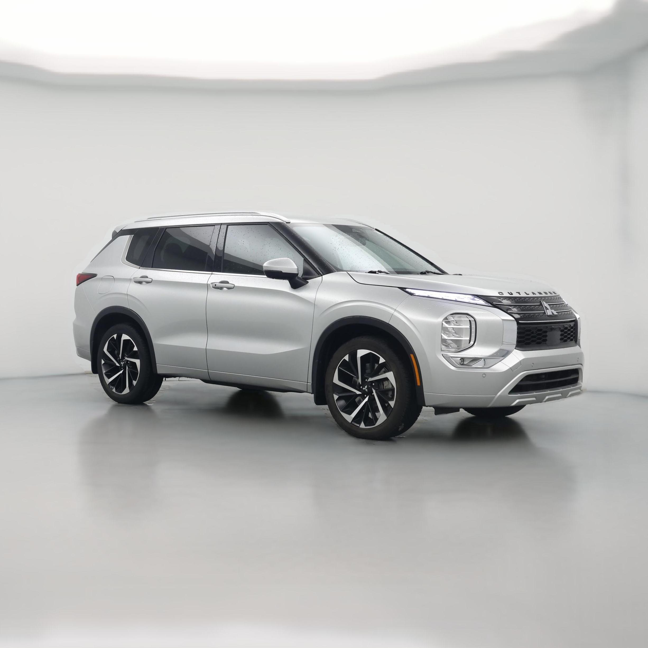 Thumbnail: 2023 Mitsubishi Outlander - 1