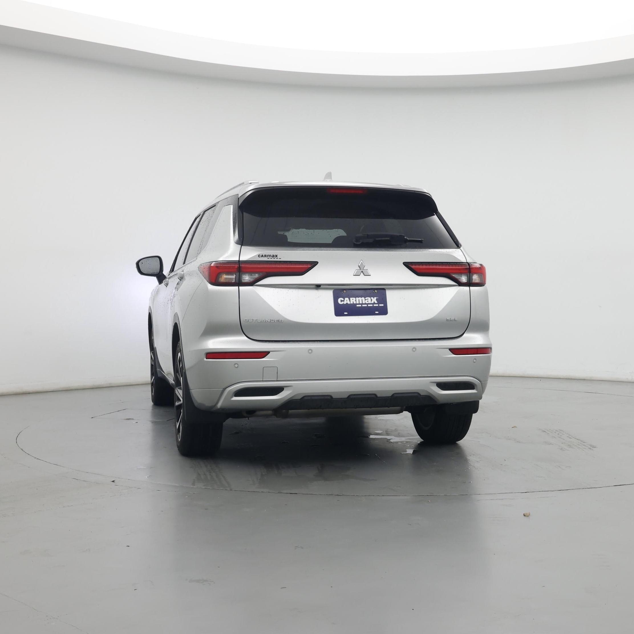 Thumbnail: 2023 Mitsubishi Outlander - 6
