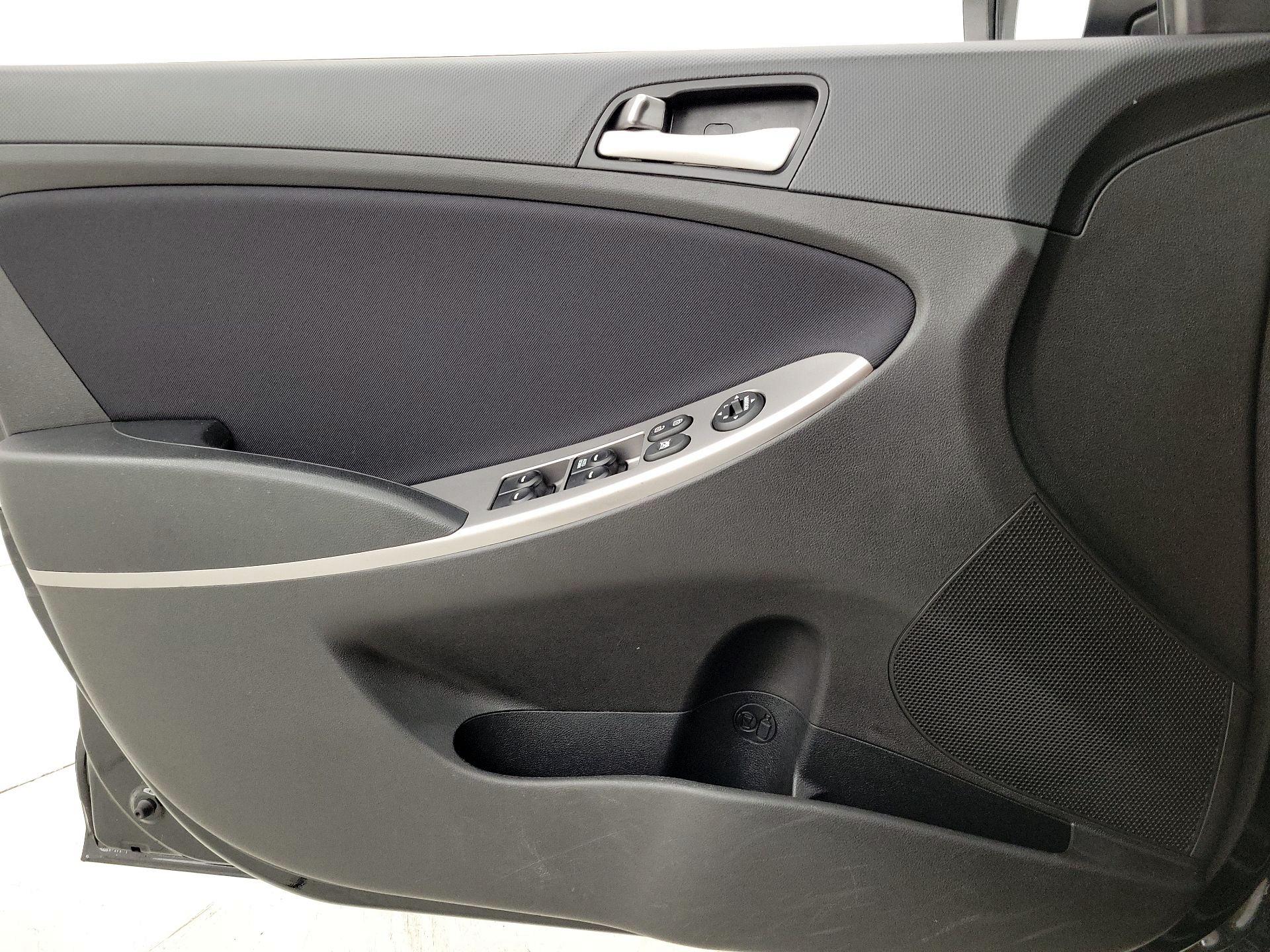 Thumbnail: 2017 Hyundai Accent - 12